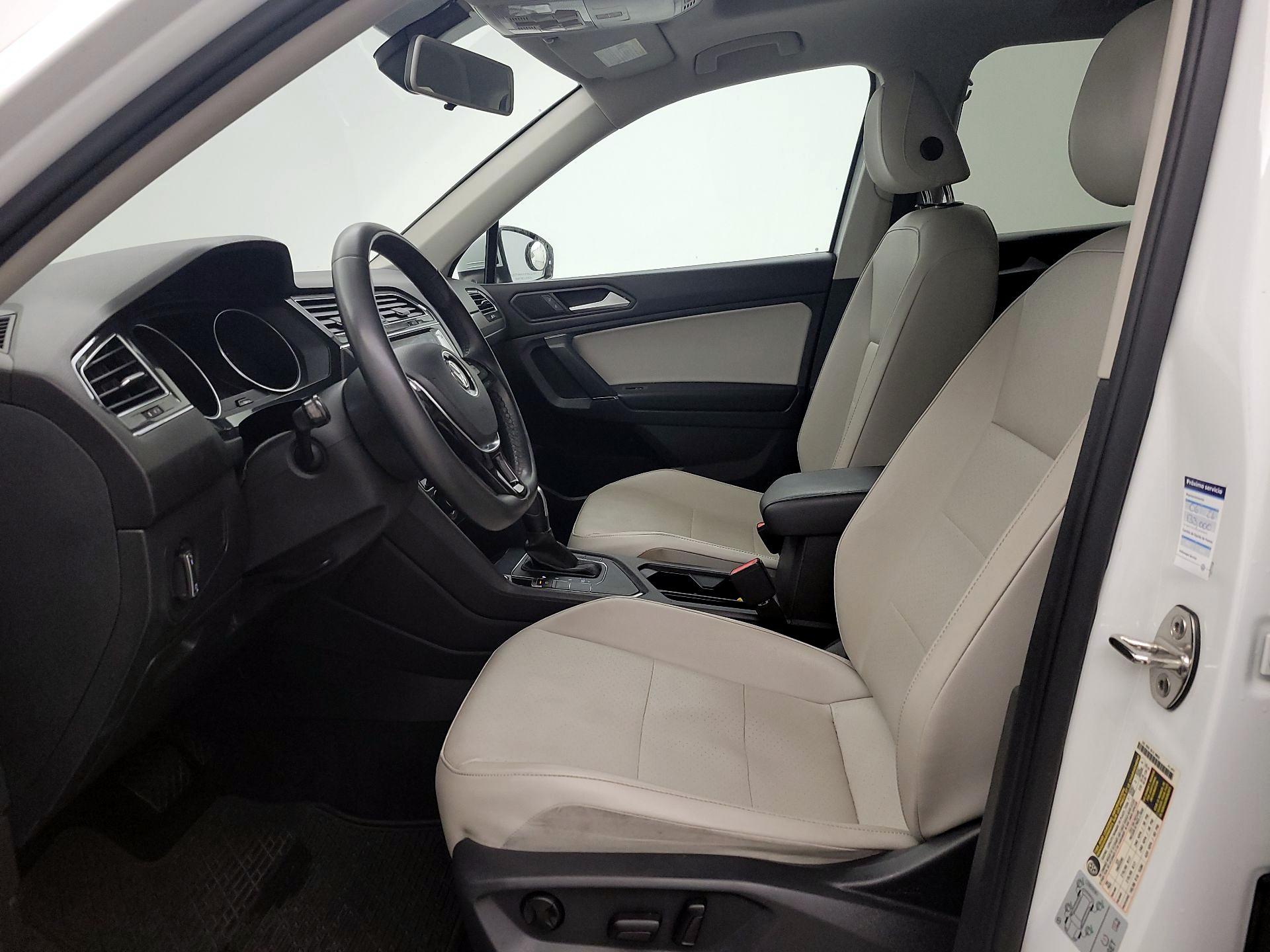 Thumbnail: 2020 Volkswagen Tiguan - 11