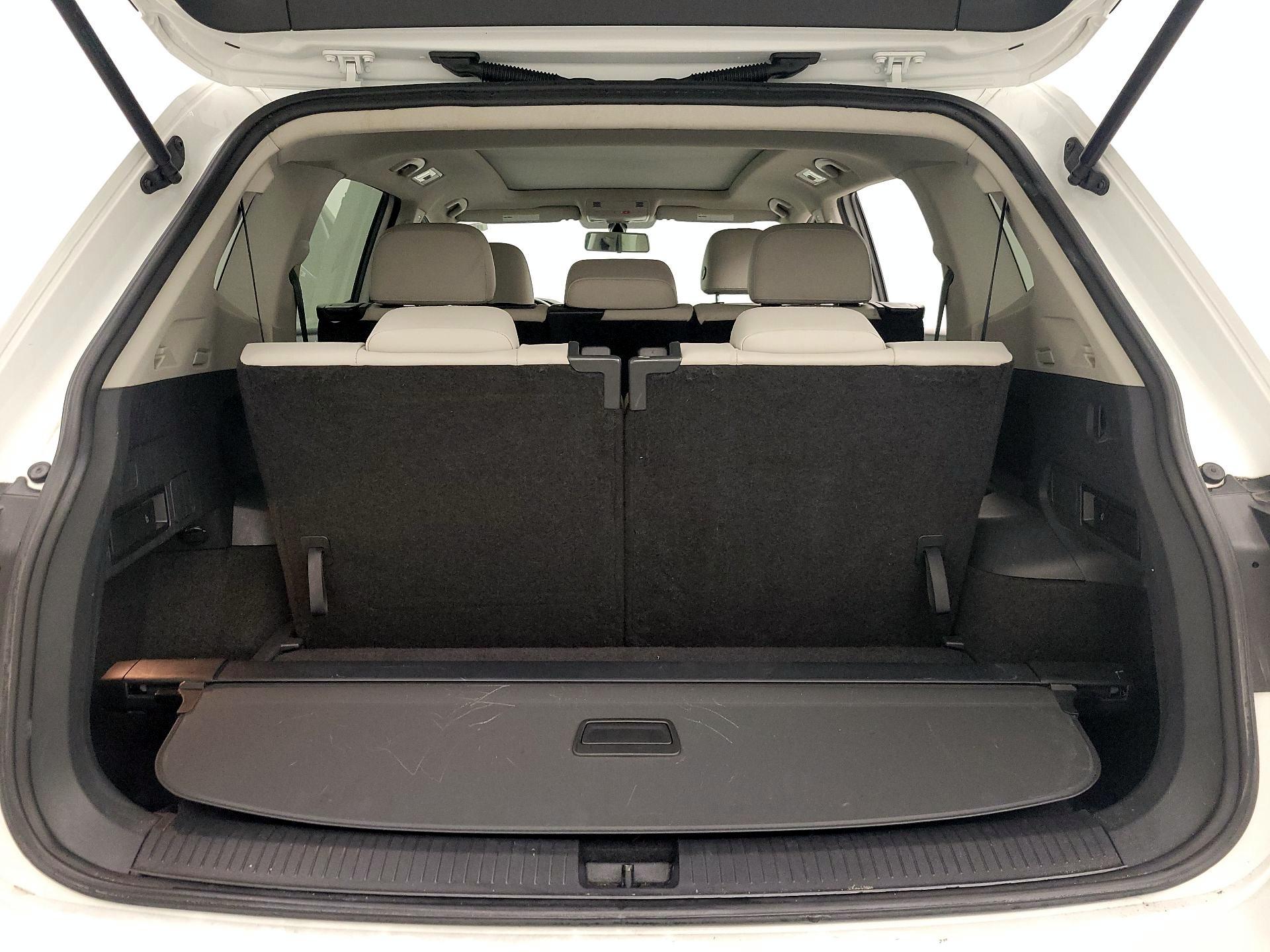 Thumbnail: 2020 Volkswagen Tiguan - 20