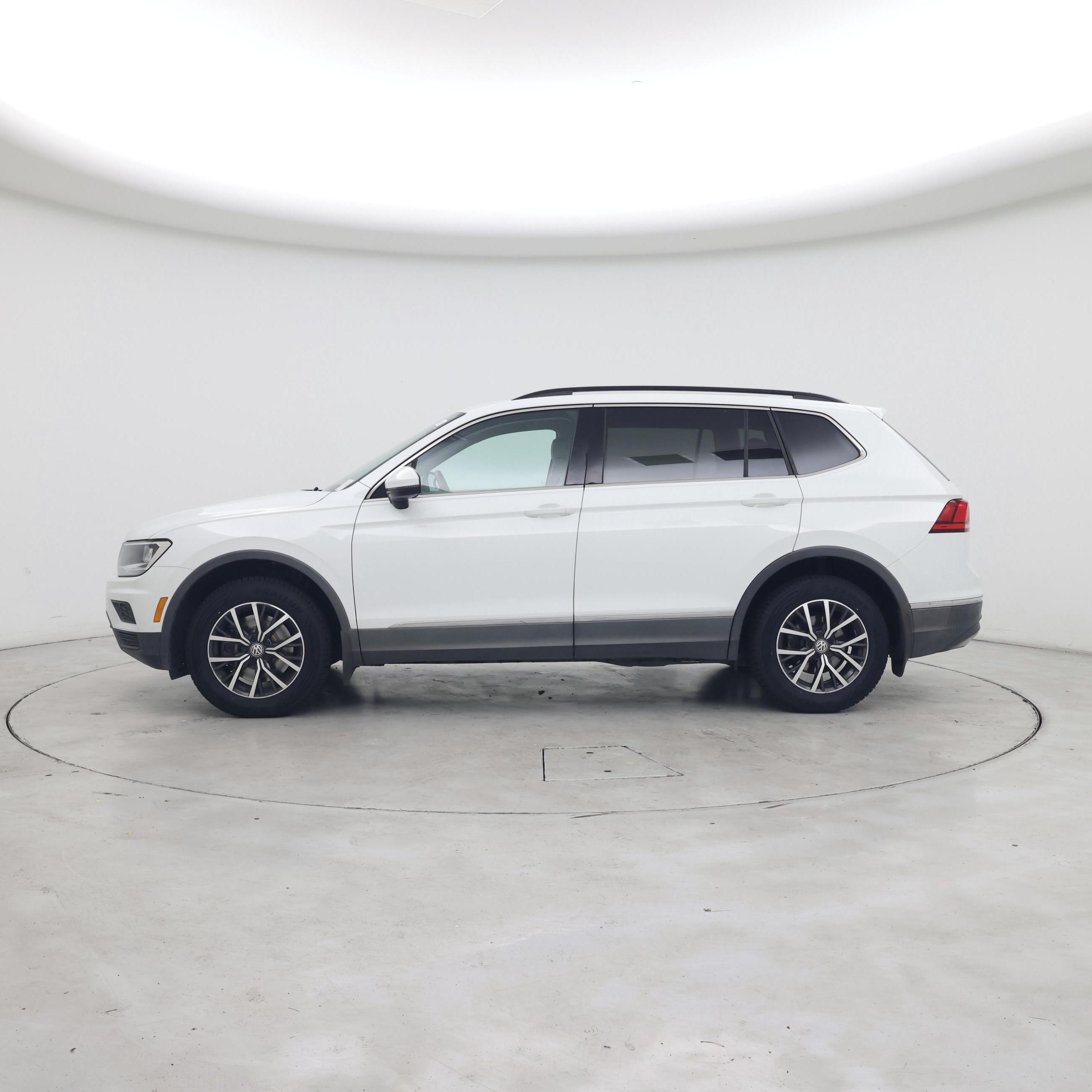 Thumbnail: 2020 Volkswagen Tiguan - 3