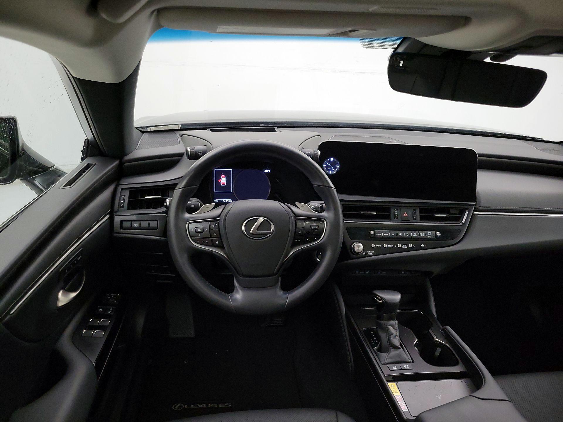 Thumbnail: 2024 Lexus ES - 10
