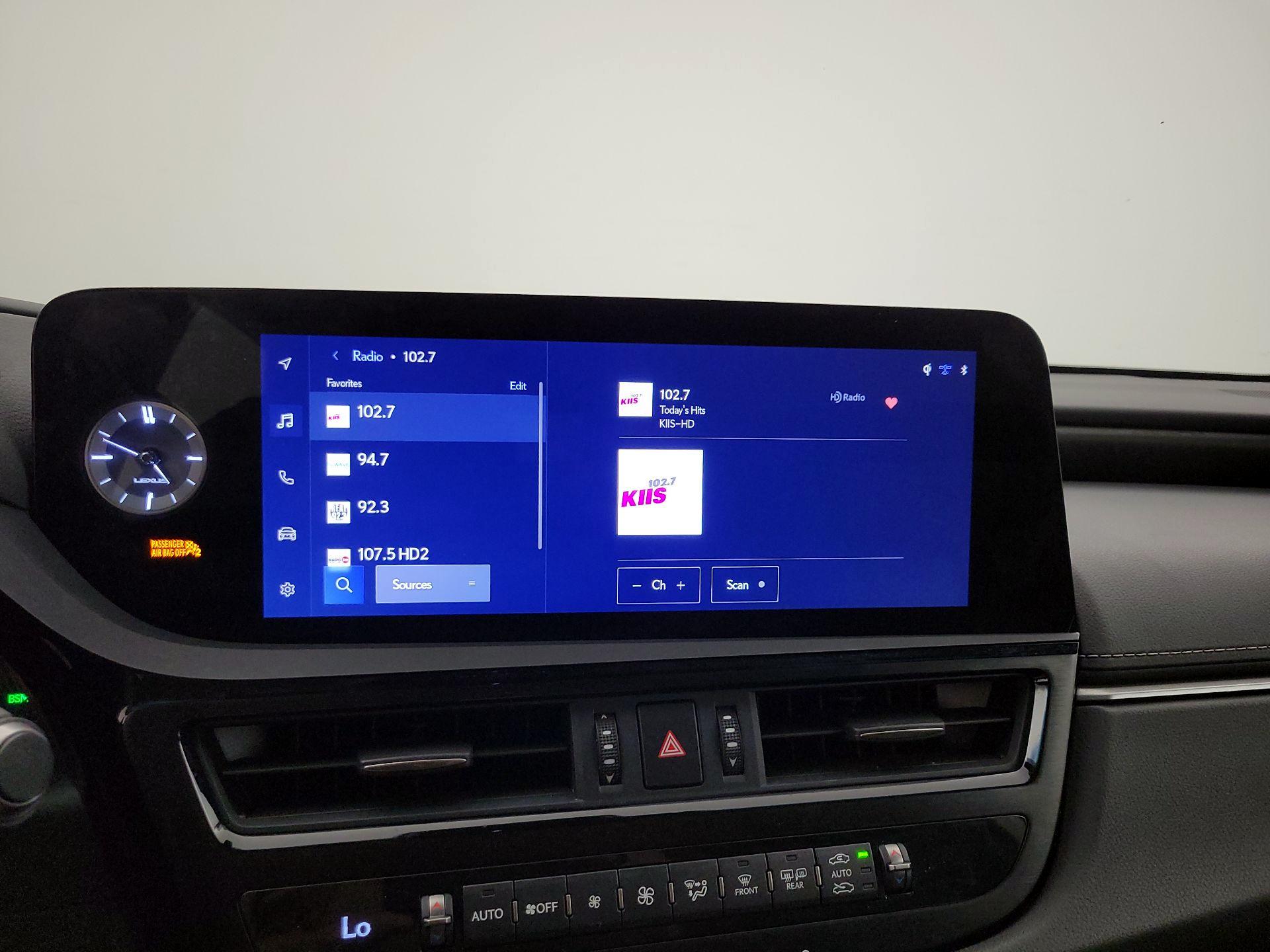 Thumbnail: 2024 Lexus ES - 15