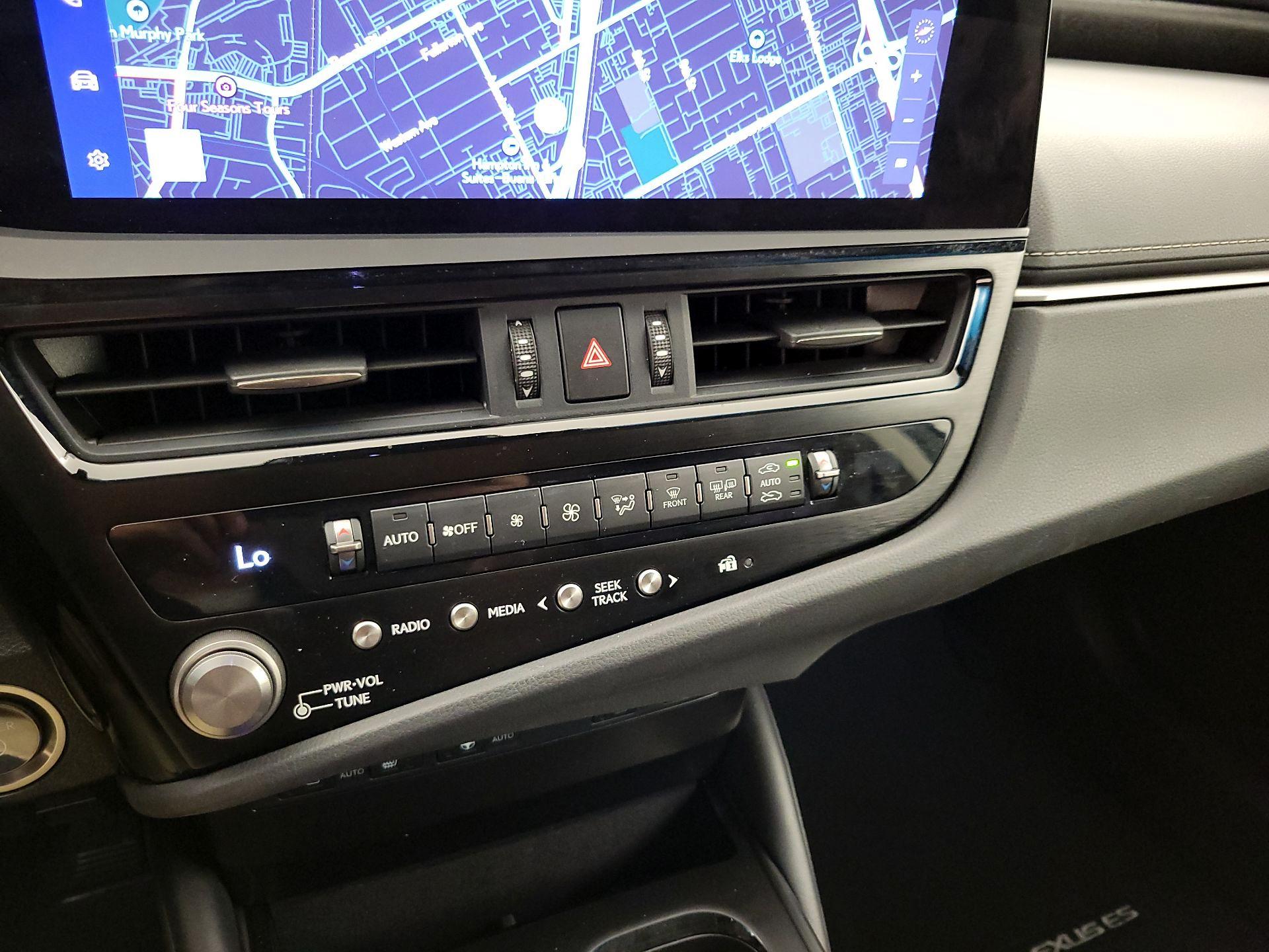 Thumbnail: 2024 Lexus ES - 16