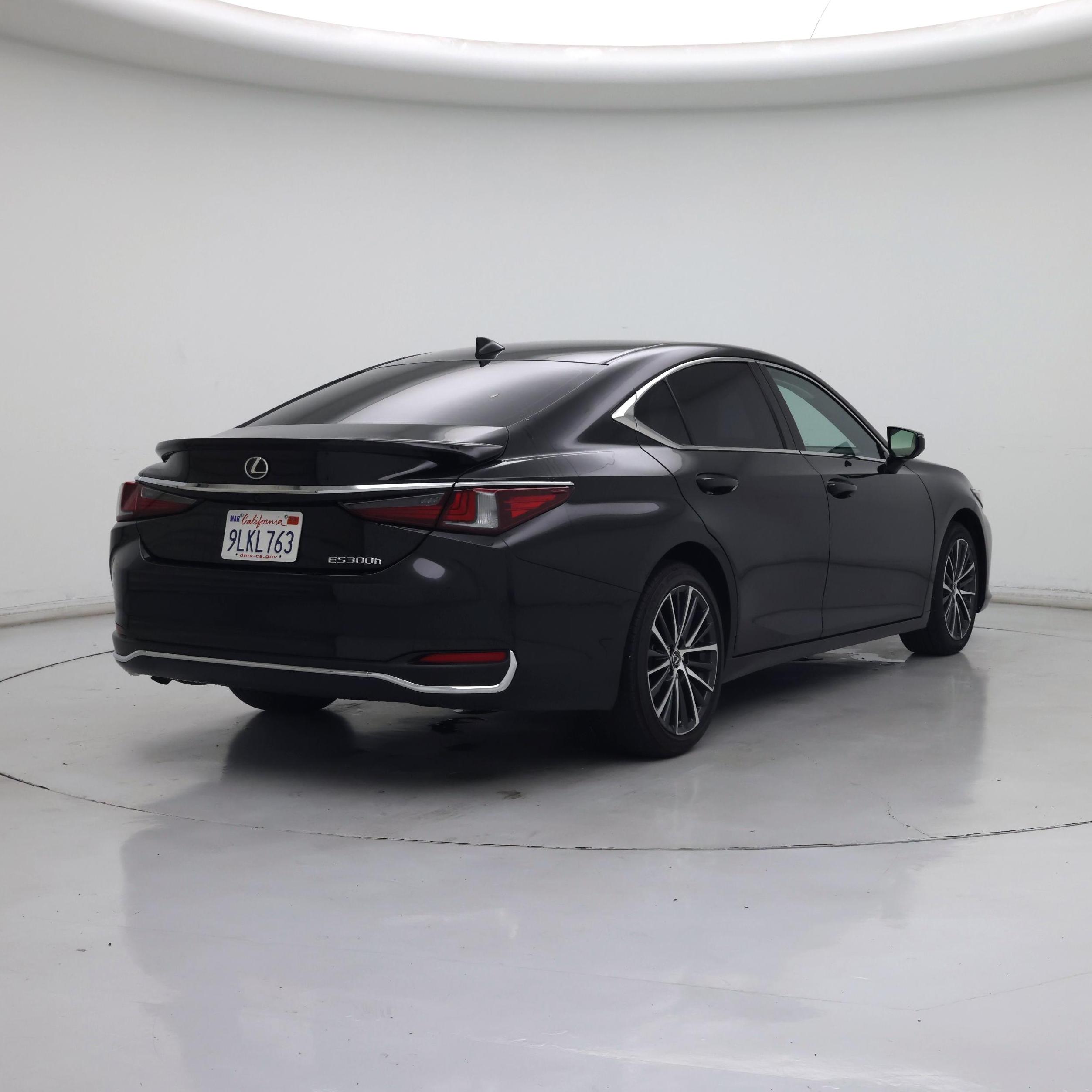 Thumbnail: 2024 Lexus ES - 8