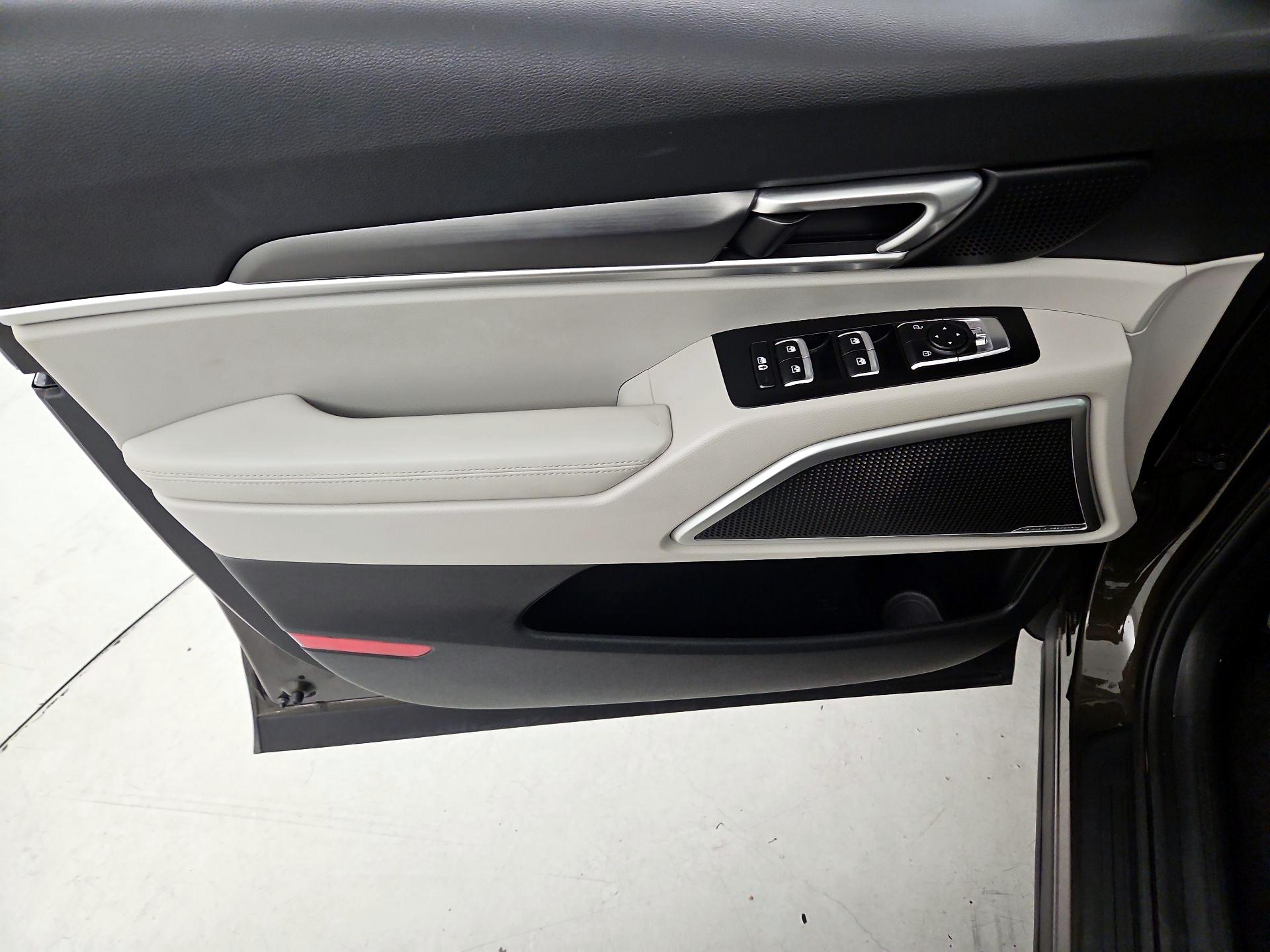 Thumbnail: 2021 Kia Telluride - 12