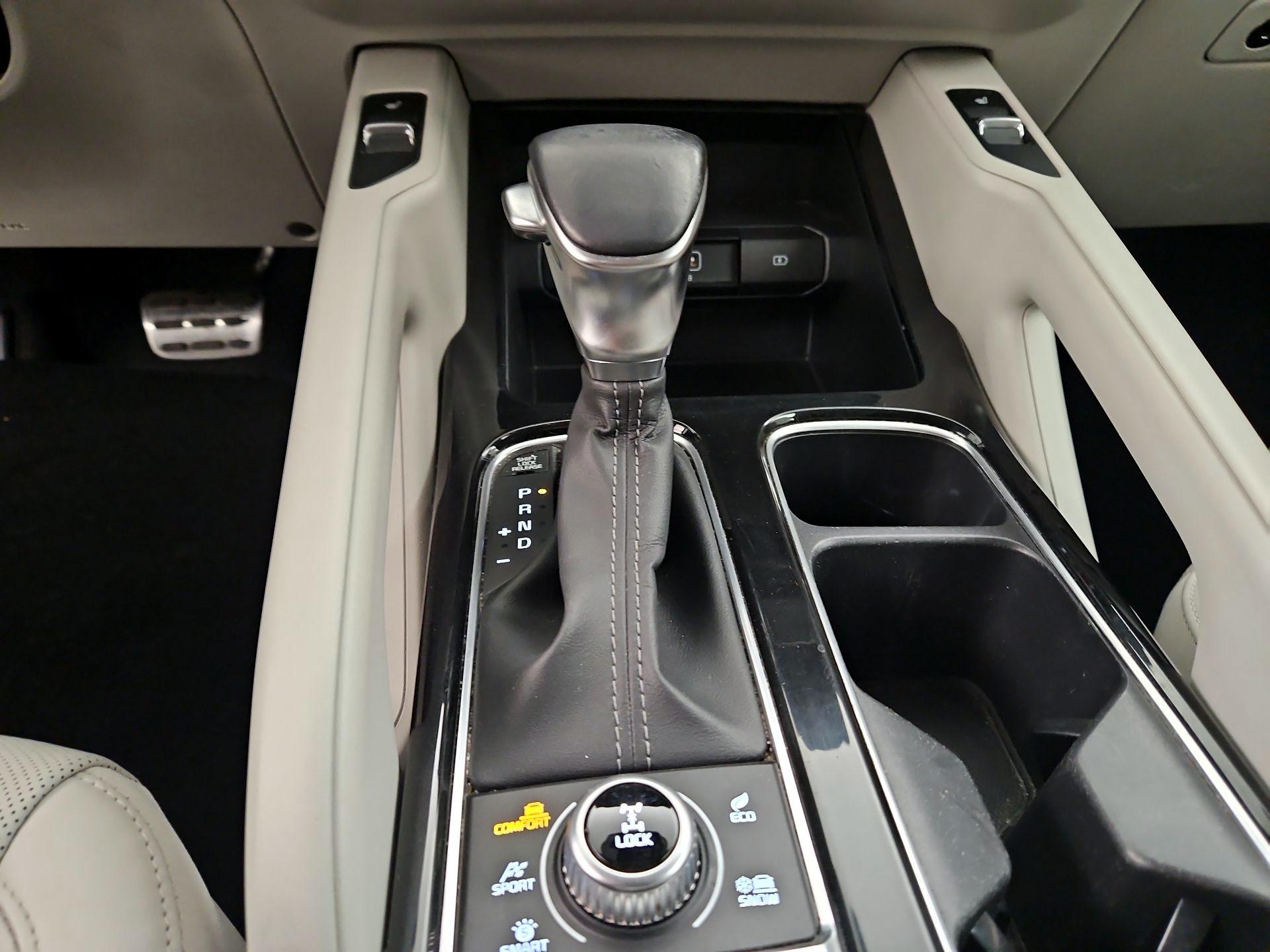 Thumbnail: 2021 Kia Telluride - 17