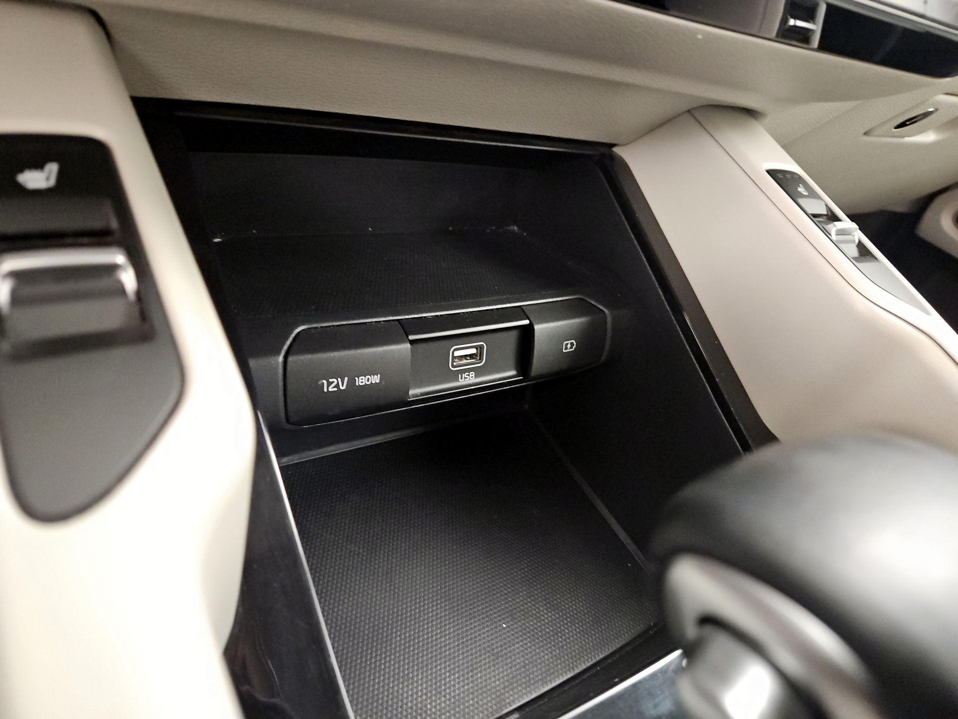 Thumbnail: 2021 Kia Telluride - 18