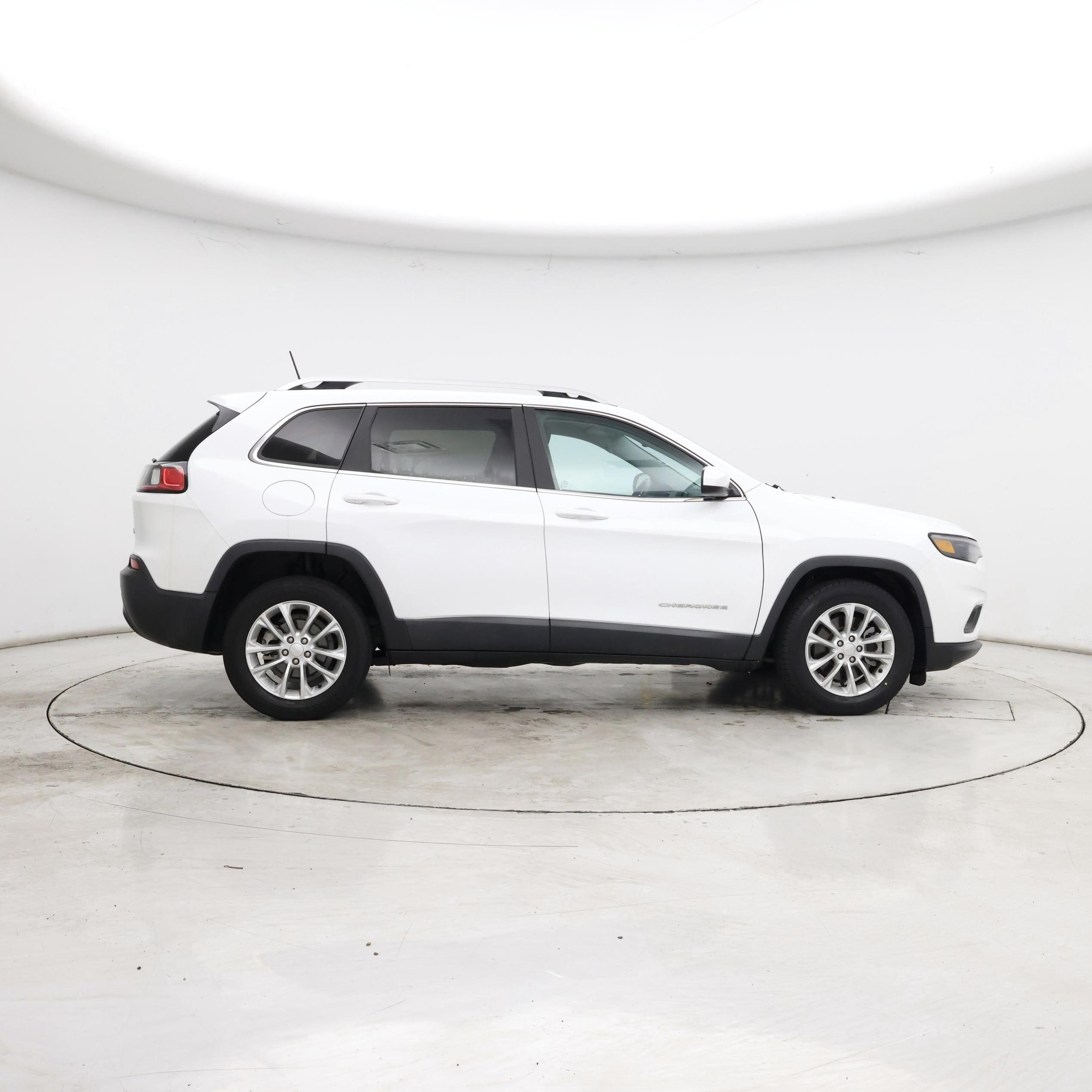 Thumbnail: 2019 Jeep Cherokee - 7