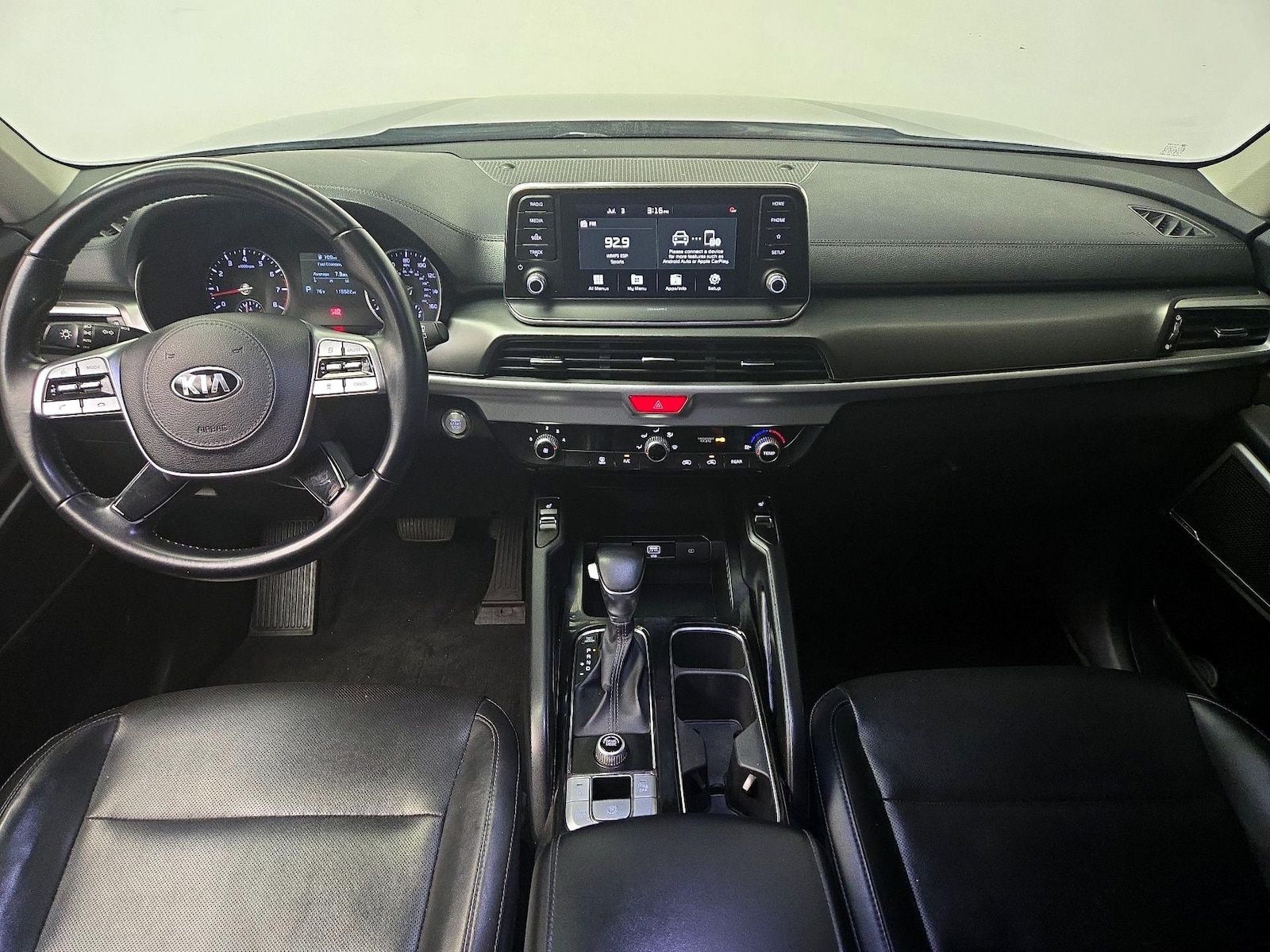 Apple CarPlay® & Android Auto™