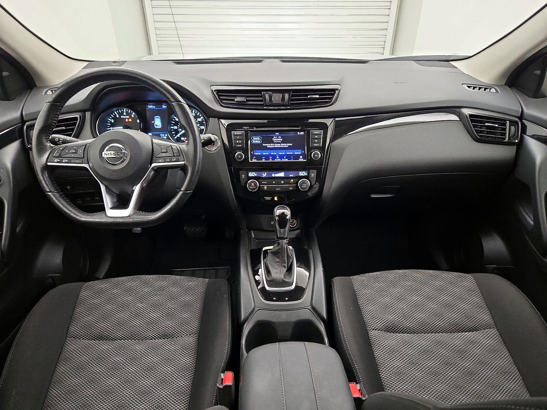 Thumbnail: 2021 Nissan Rogue Sport - 9