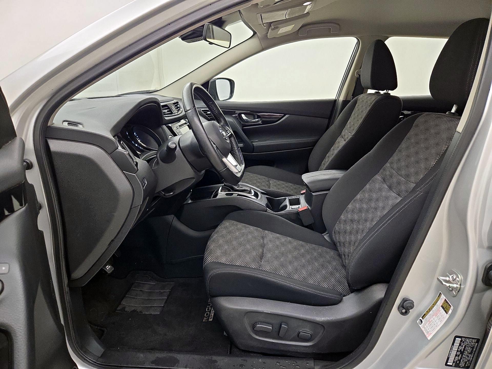 Thumbnail: 2021 Nissan Rogue Sport - 11