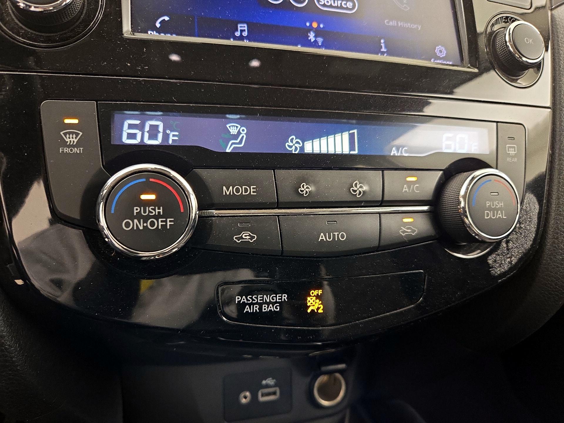 Thumbnail: 2021 Nissan Rogue Sport - 16