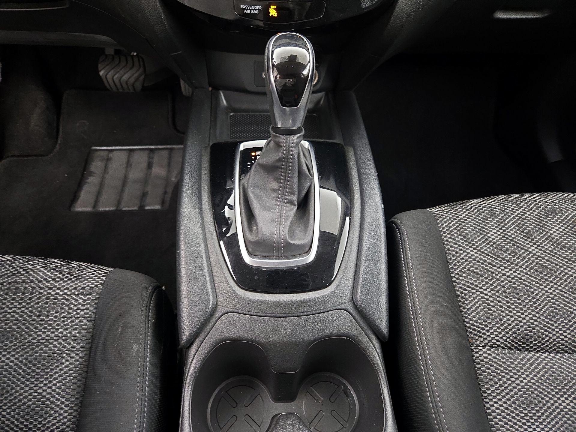 Thumbnail: 2021 Nissan Rogue Sport - 17