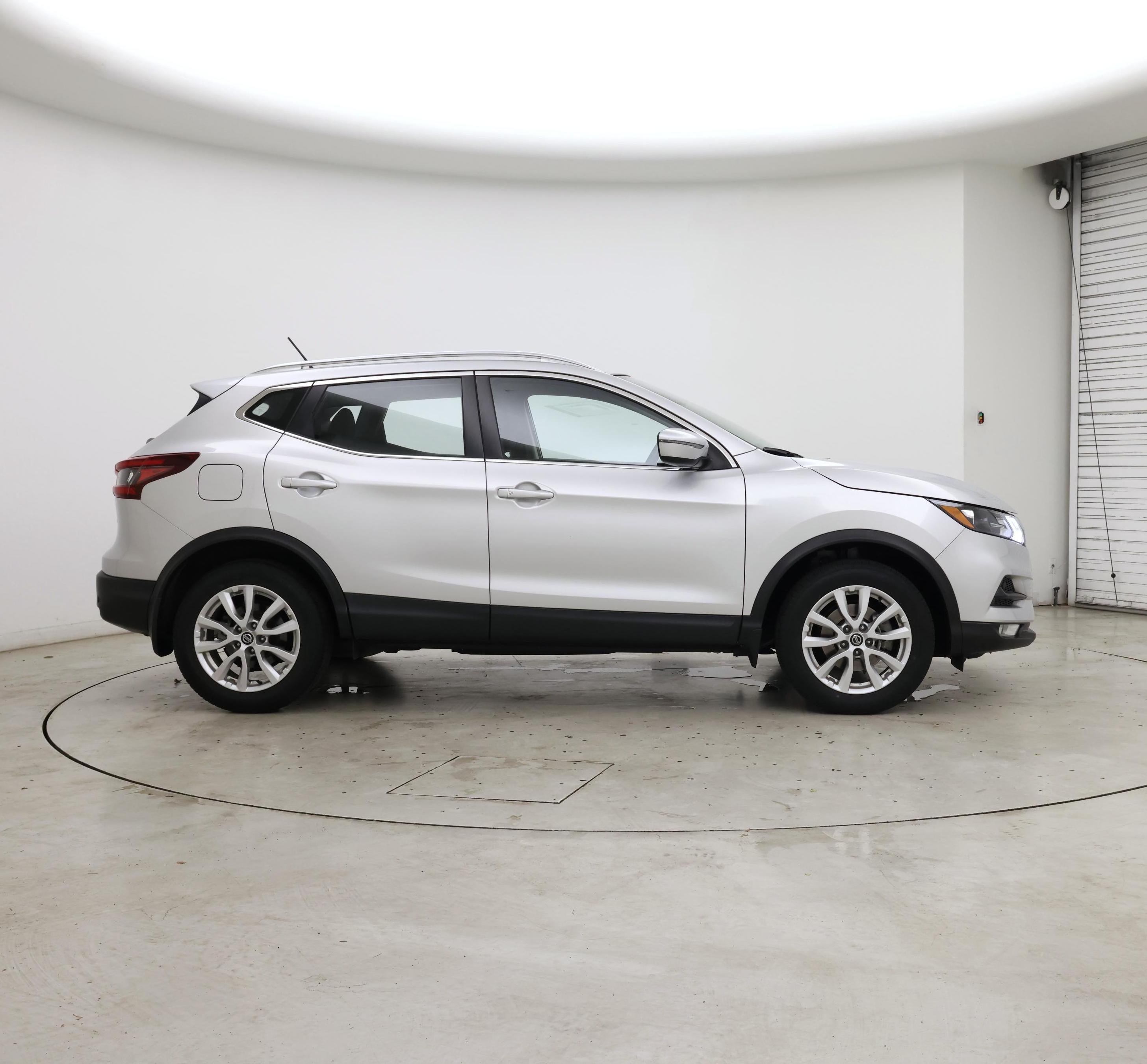 Thumbnail: 2021 Nissan Rogue Sport - 7