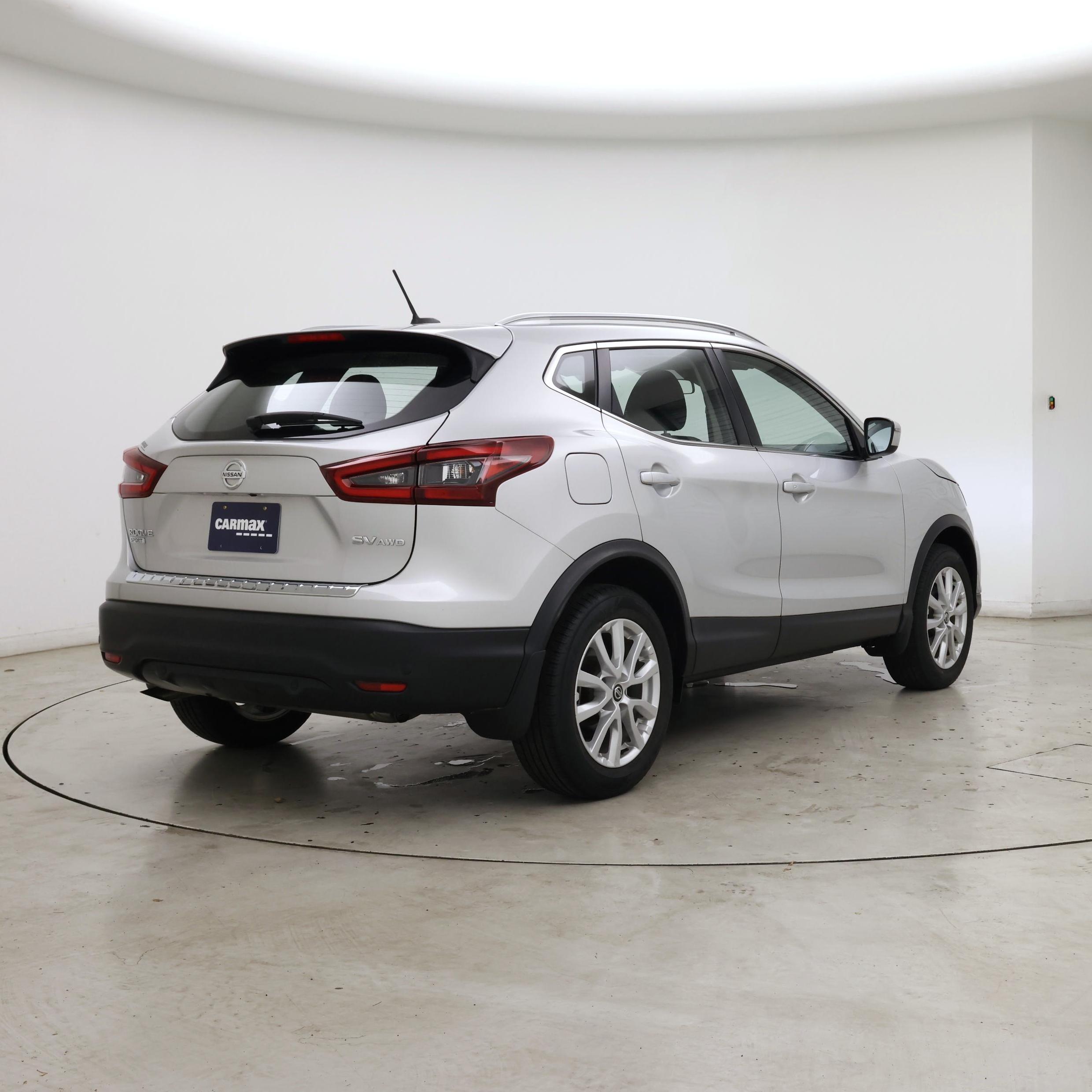 Thumbnail: 2021 Nissan Rogue Sport - 8