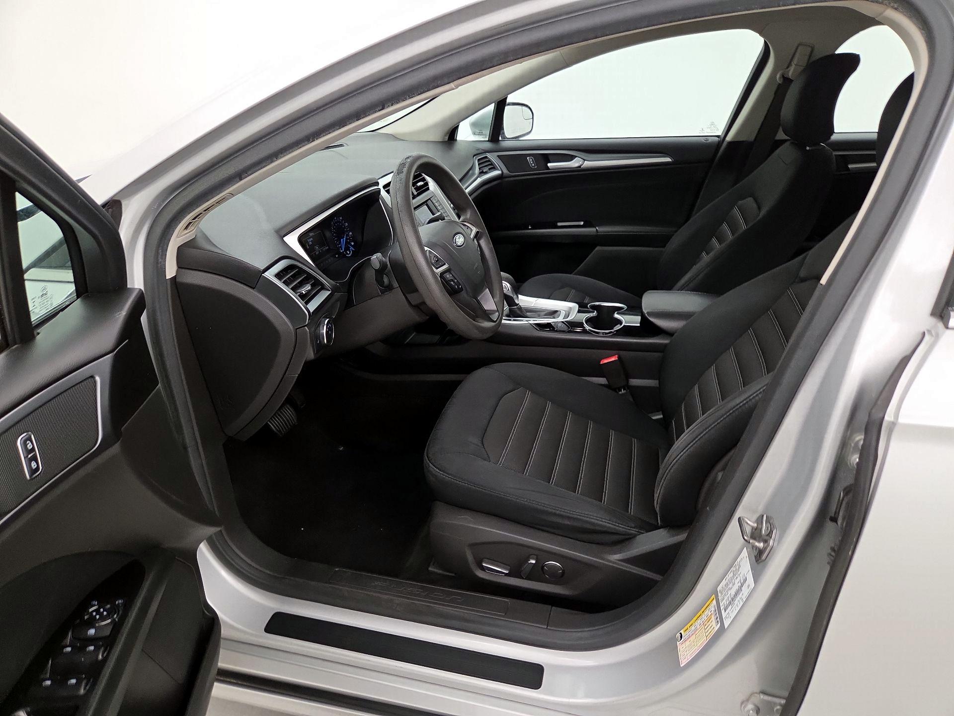 Thumbnail: 2015 Ford Fusion - 11
