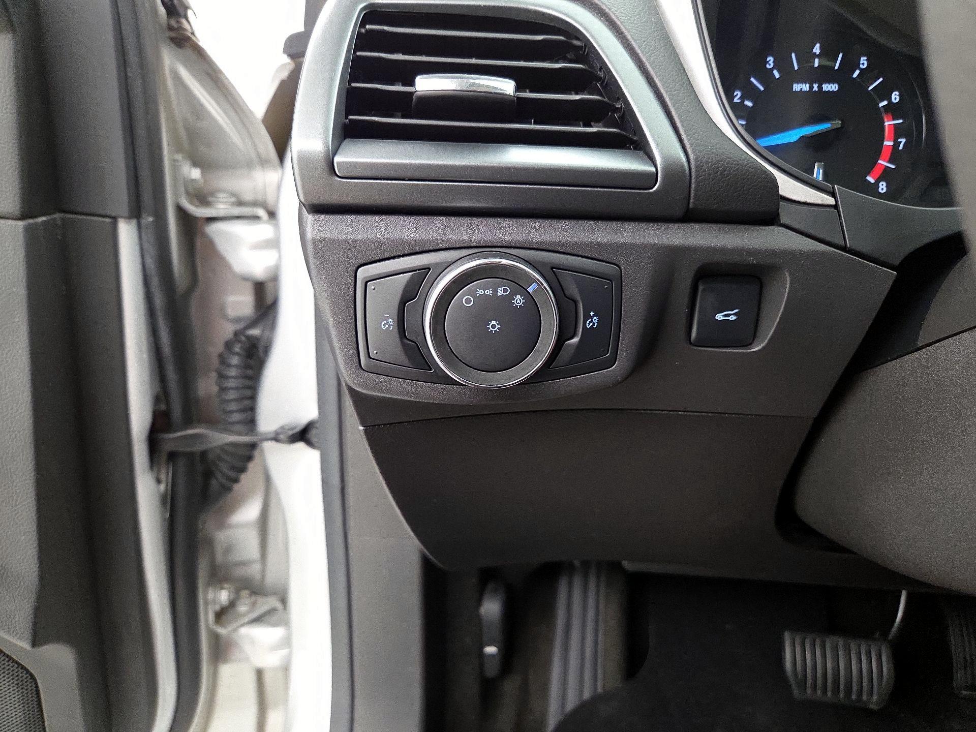 Thumbnail: 2015 Ford Fusion - 13