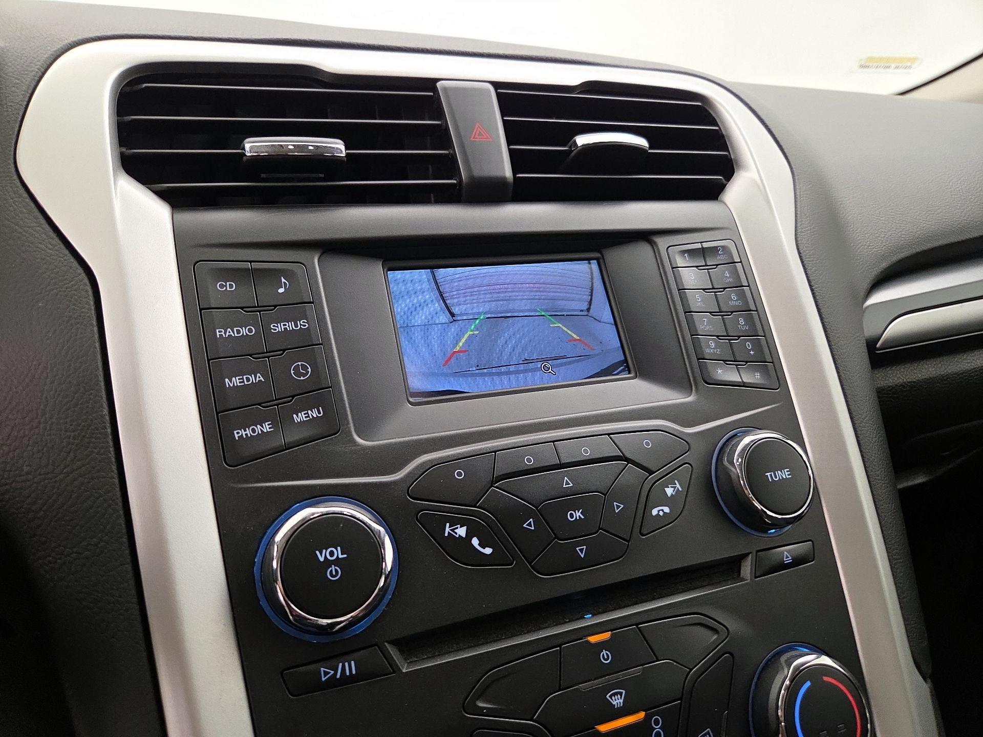 Thumbnail: 2015 Ford Fusion - 14