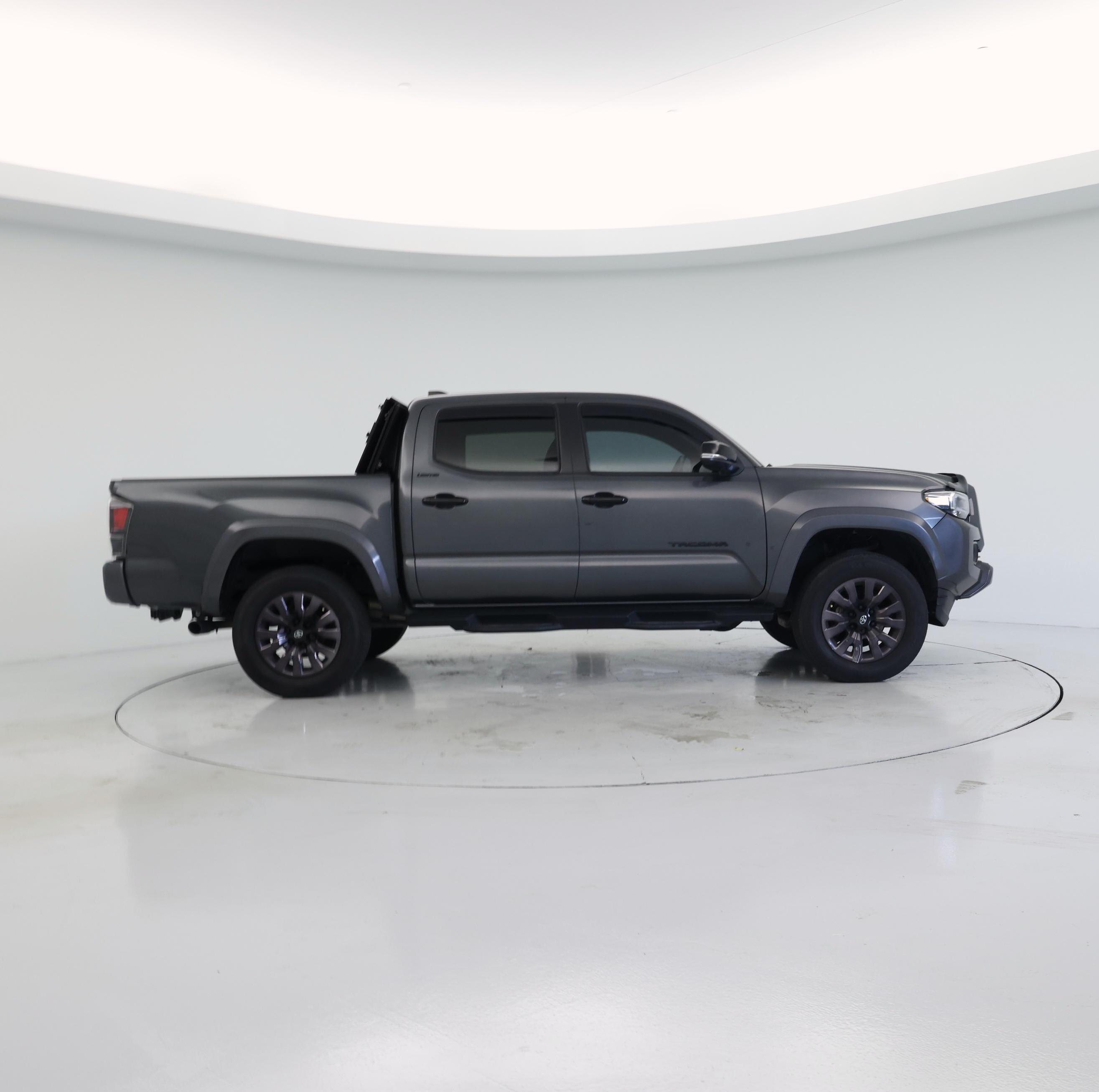 Thumbnail: 2021 Toyota Tacoma - 7