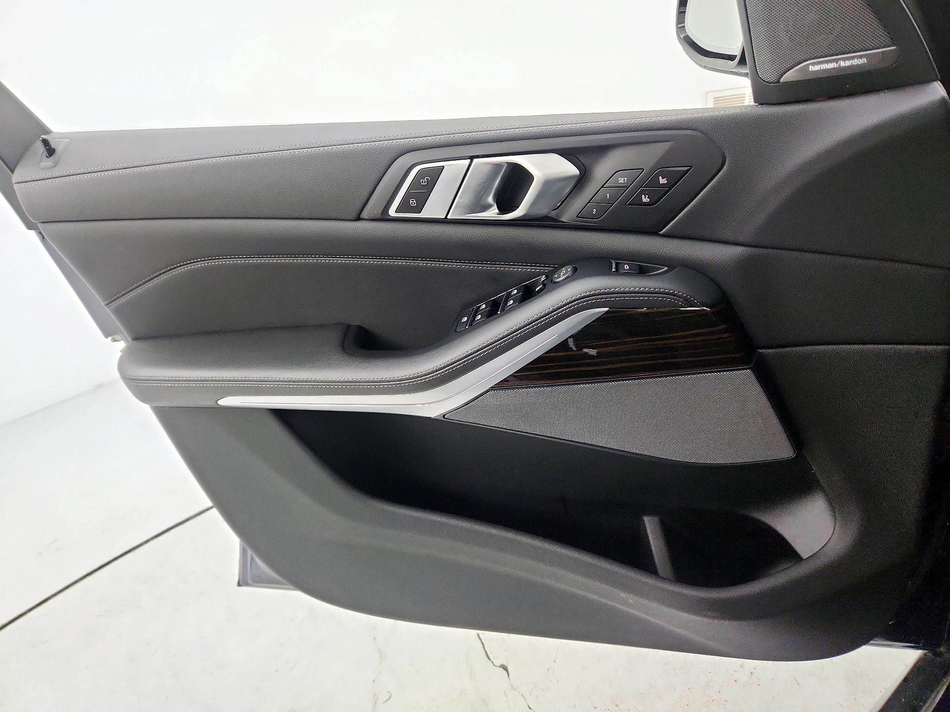 Thumbnail: 2020 BMW X5 - 12