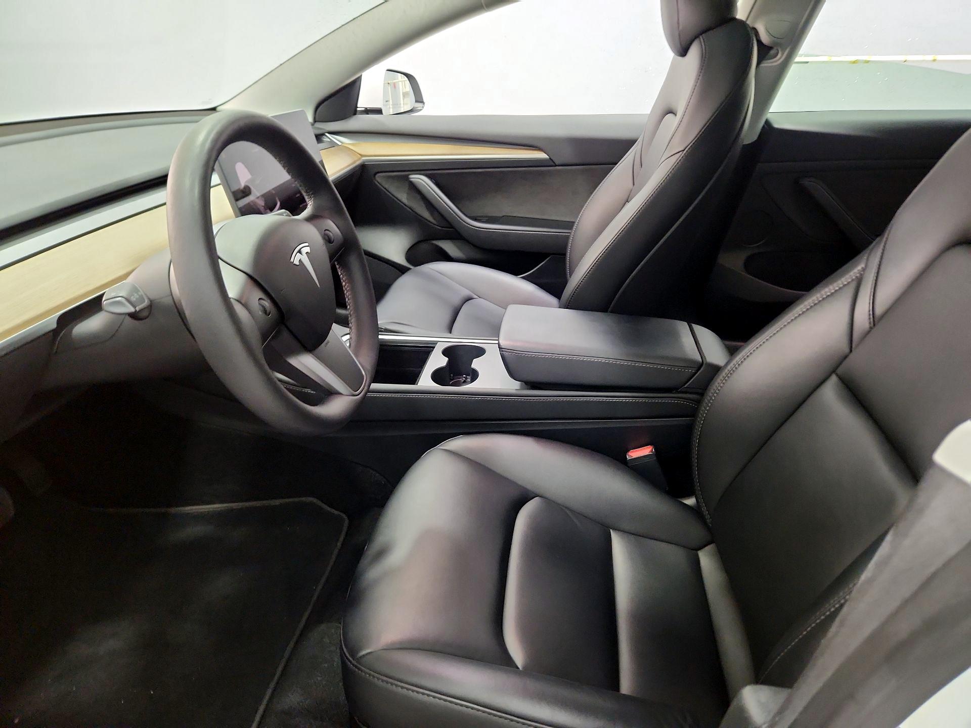 Thumbnail: 2023 Tesla Model 3 - 11