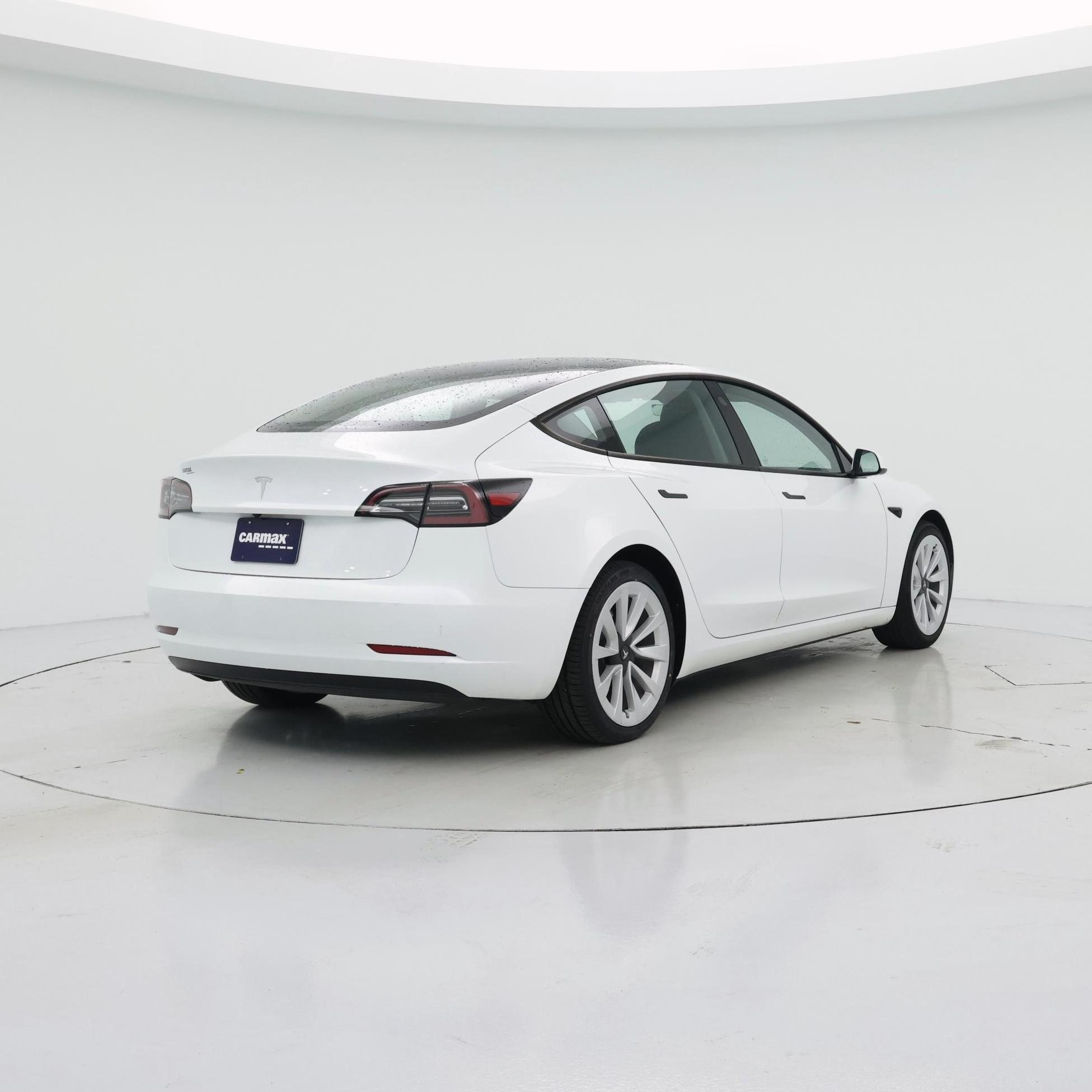 Thumbnail: 2023 Tesla Model 3 - 8