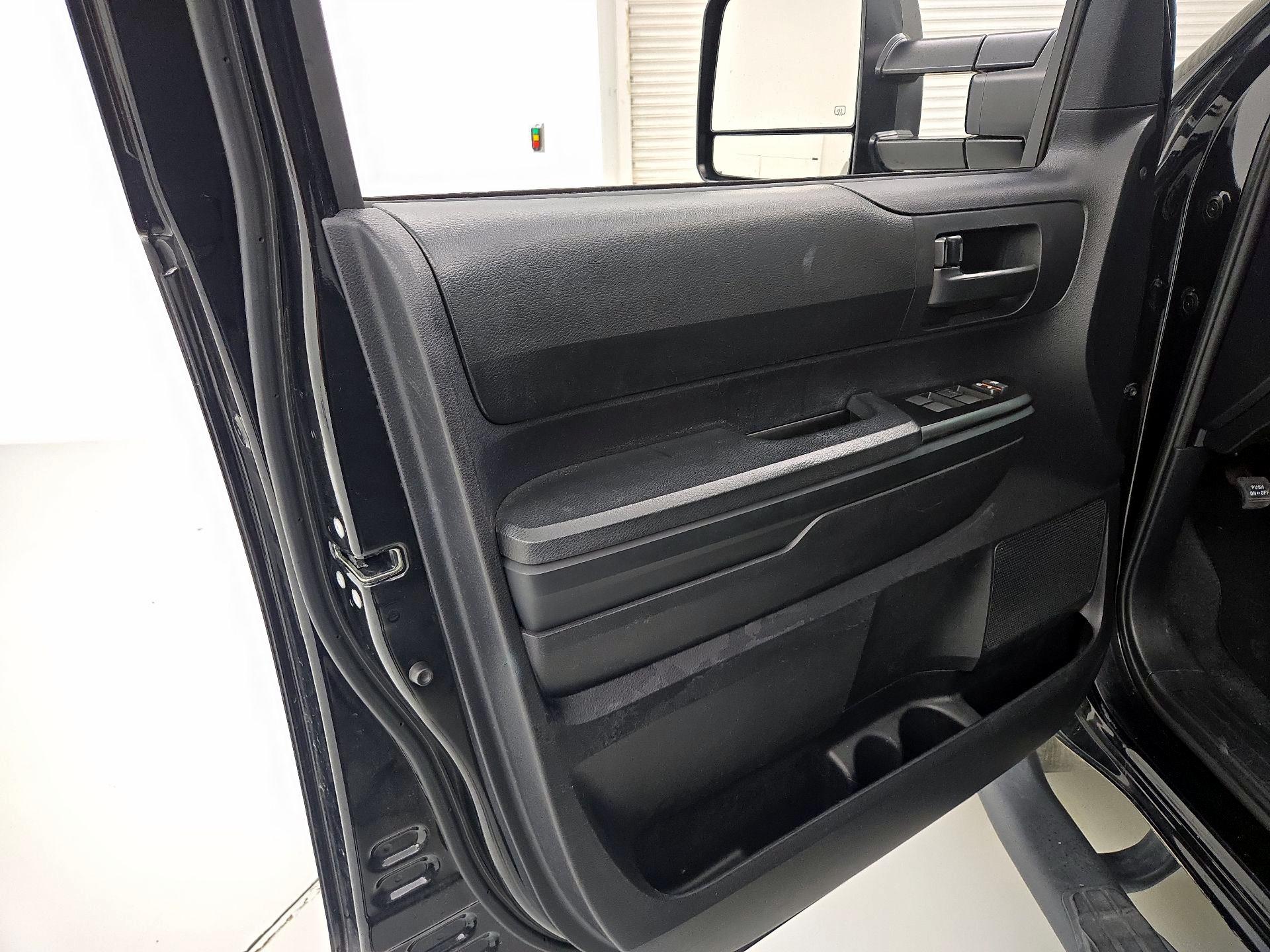 Thumbnail: 2021 Toyota Tundra - 12