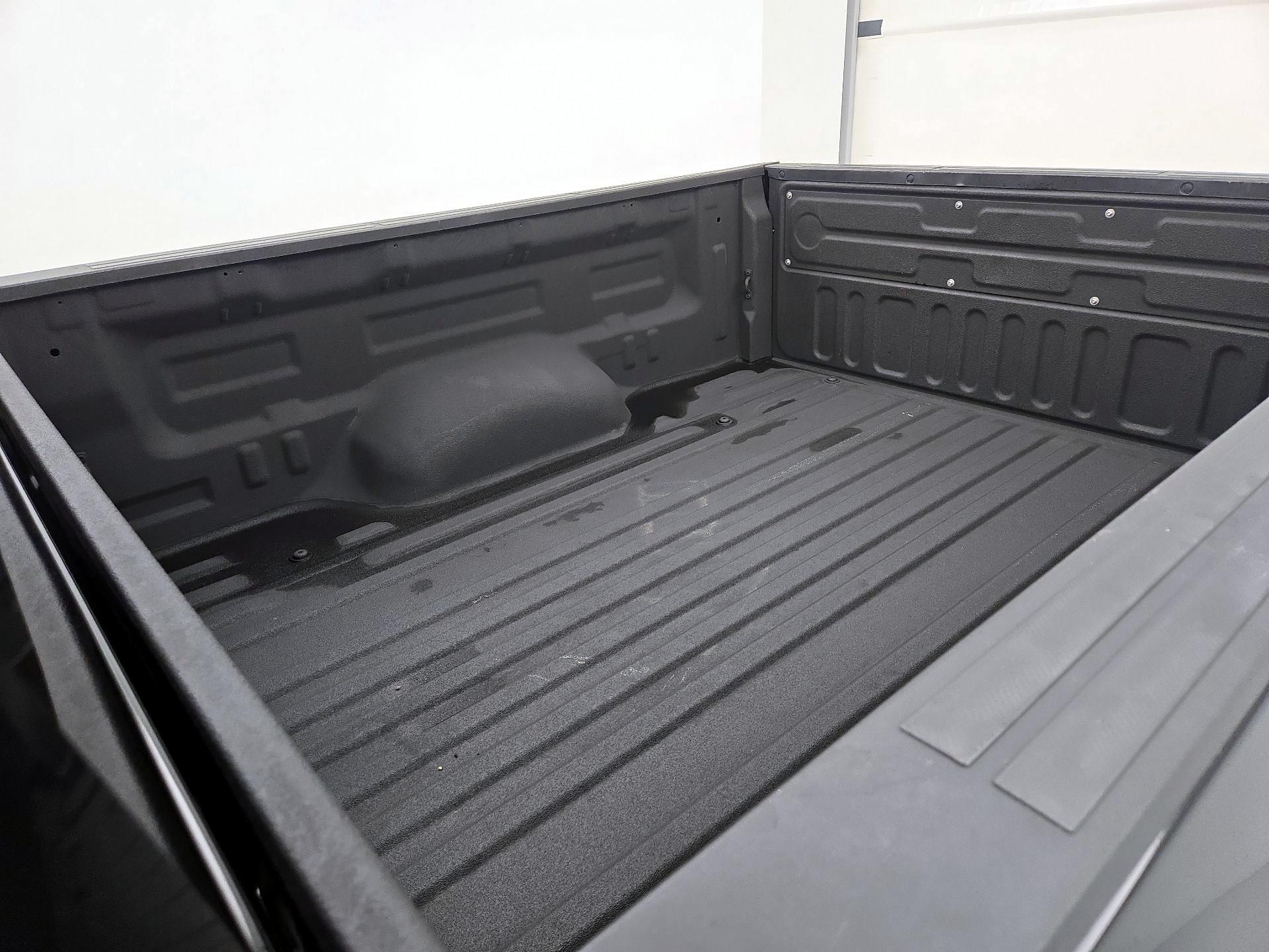 Thumbnail: 2021 Toyota Tundra - 20