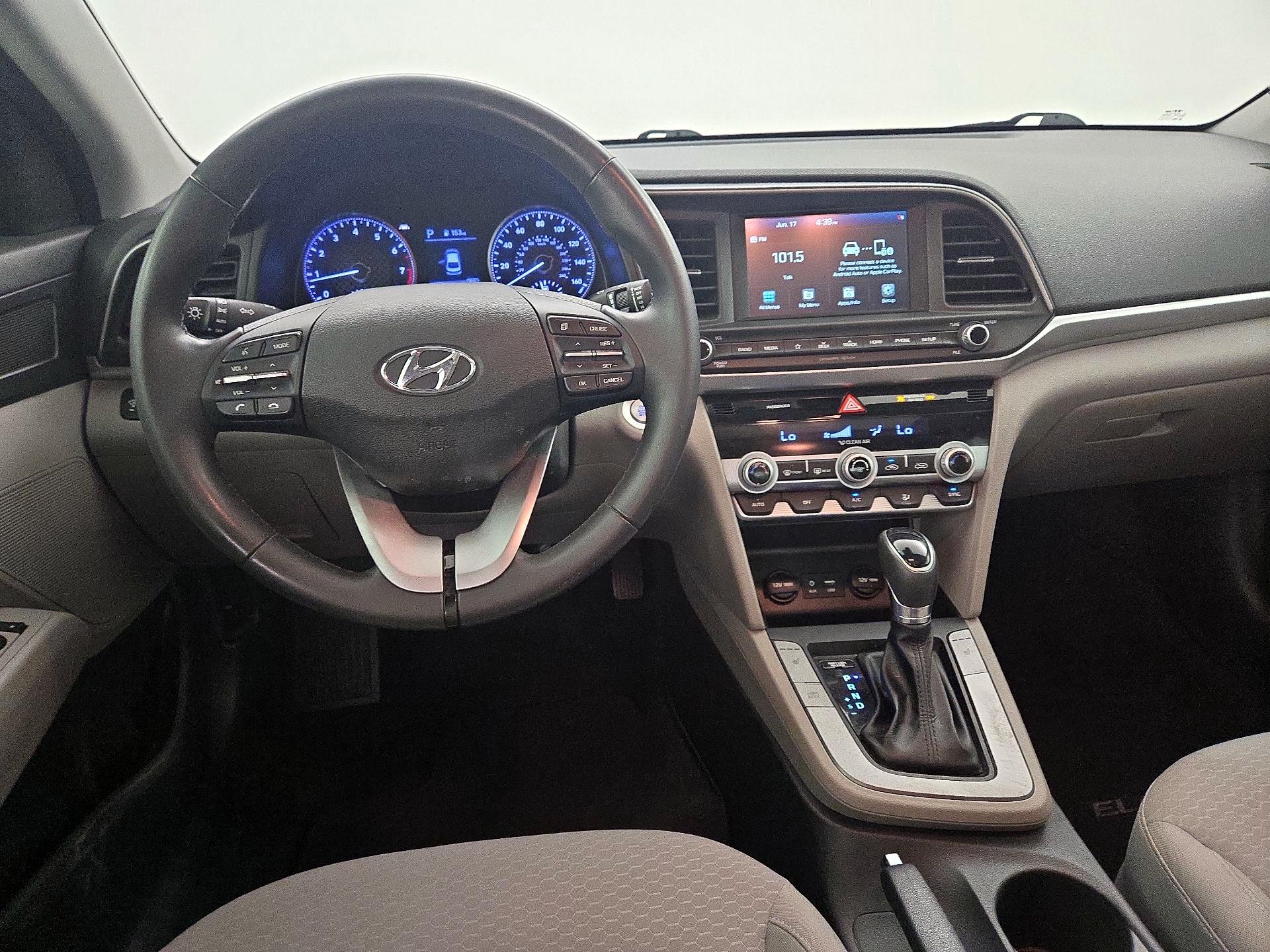 Thumbnail: 2020 Hyundai Elantra - 10