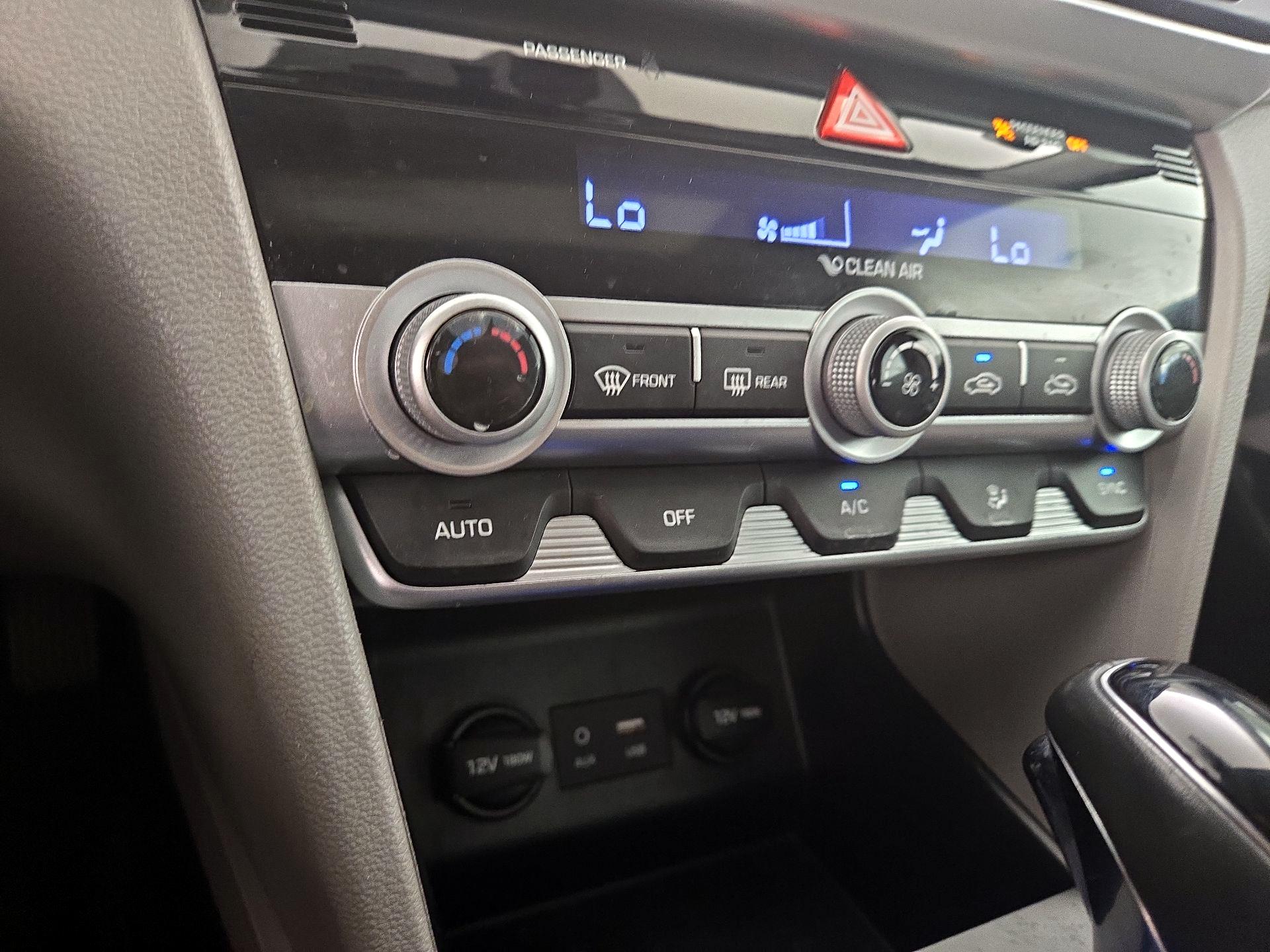 Thumbnail: 2020 Hyundai Elantra - 16