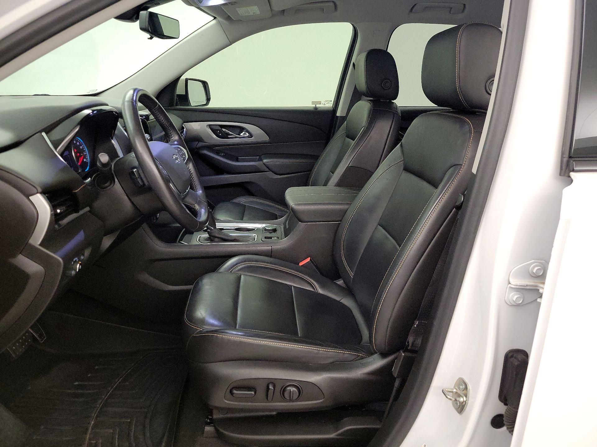 Thumbnail: 2020 Chevrolet Traverse - 11