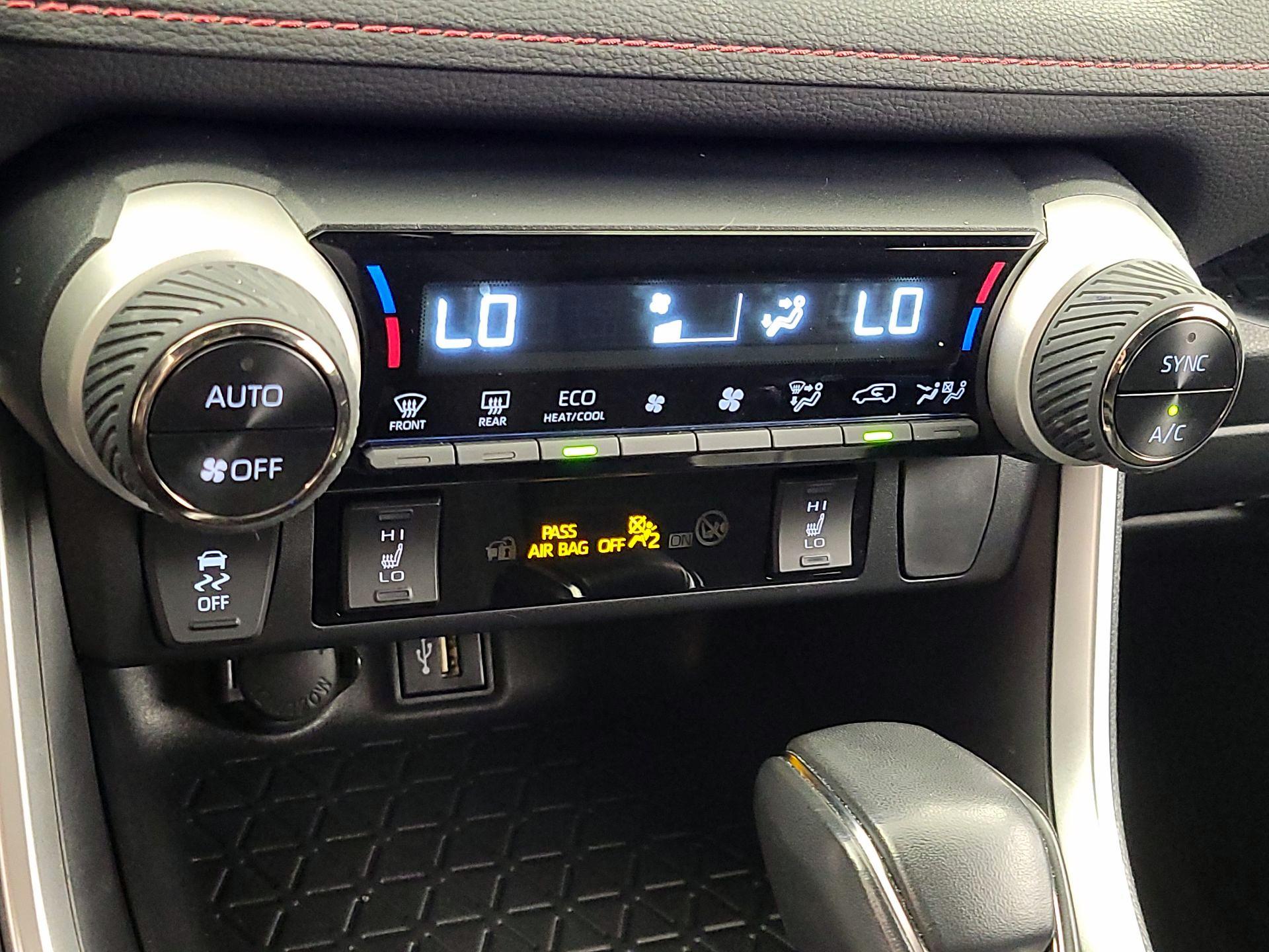 Thumbnail: 2024 Toyota RAV4 - 17