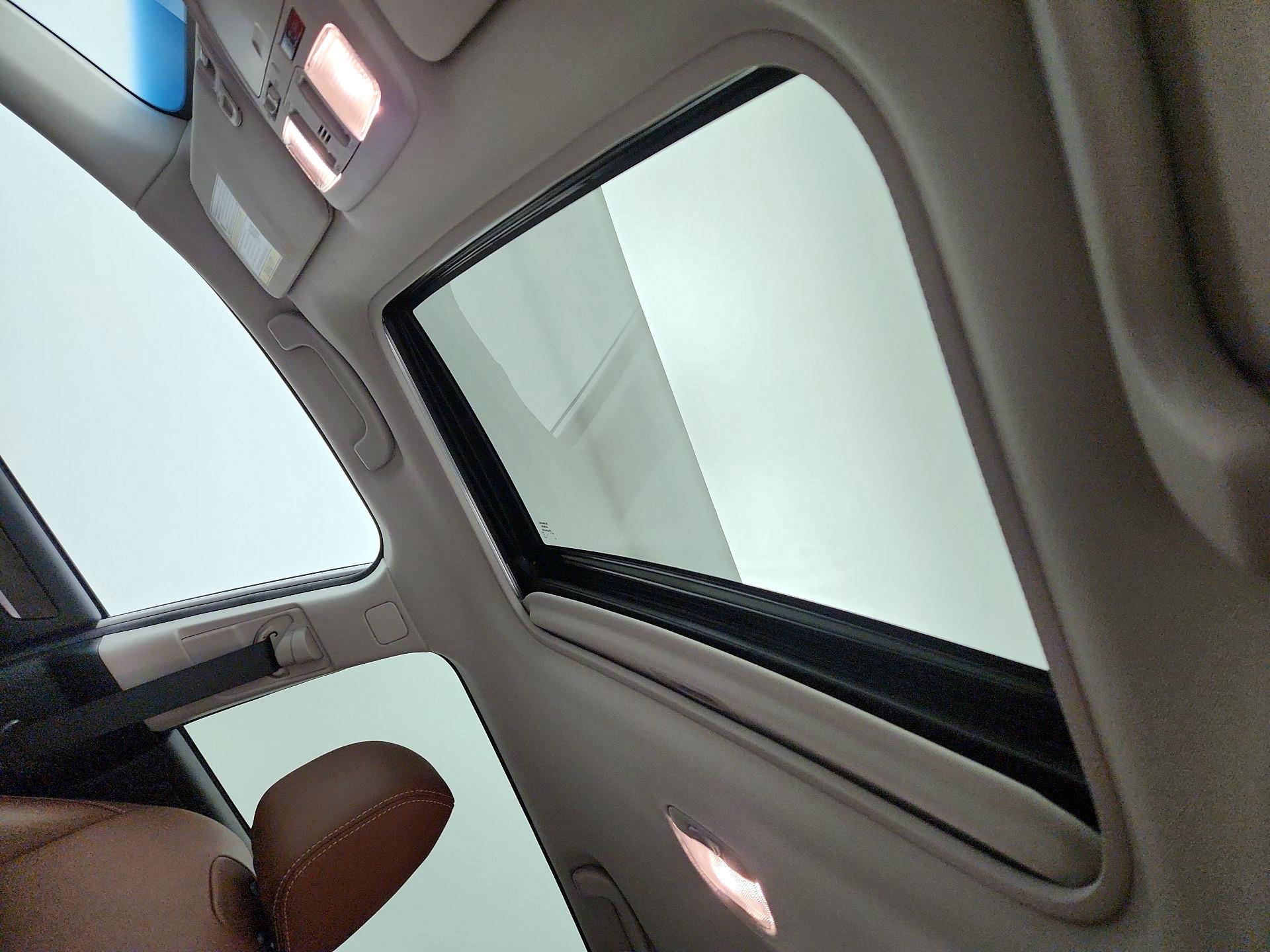 Thumbnail: 2017 Subaru Outback - 20