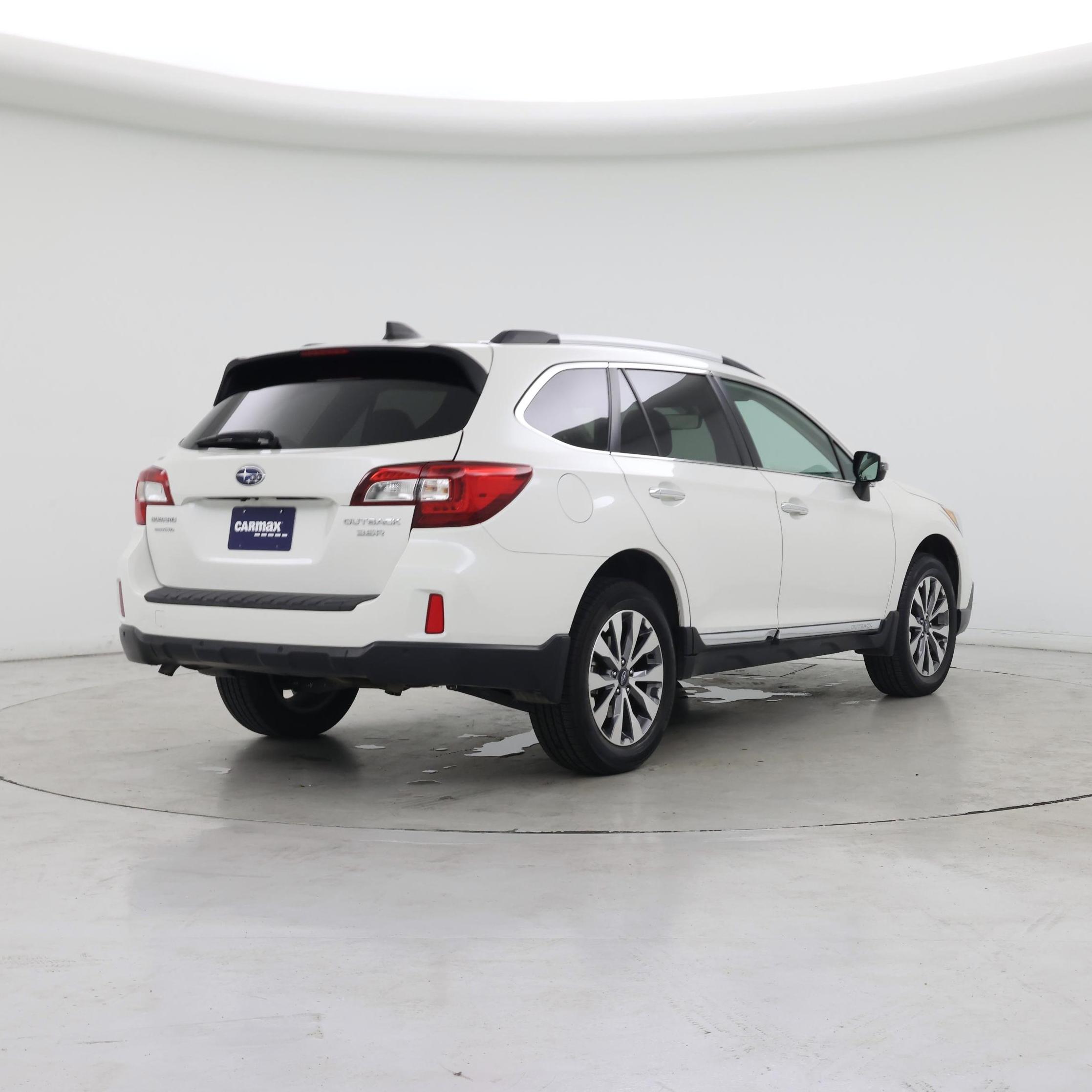 Thumbnail: 2017 Subaru Outback - 8