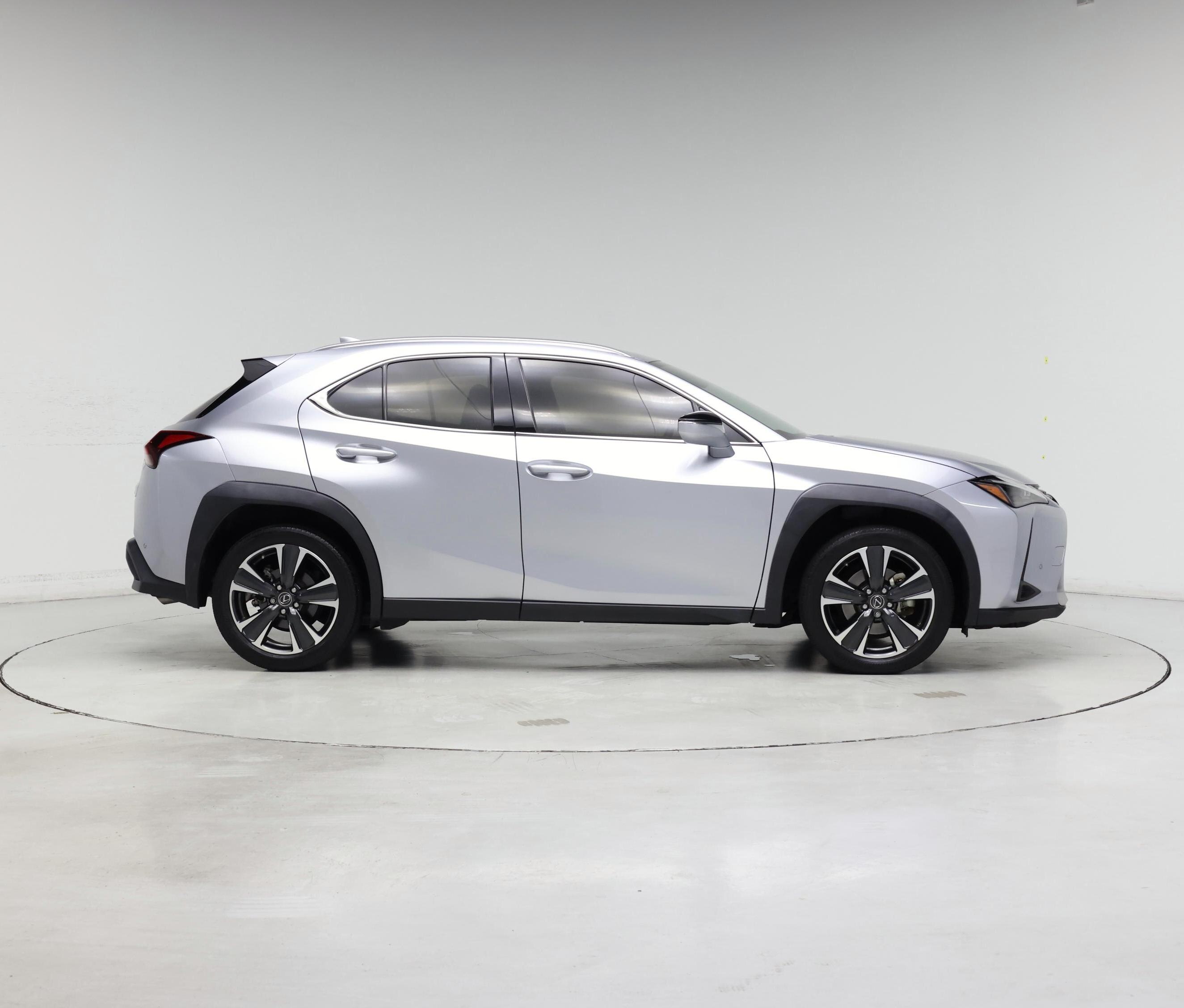 Thumbnail: 2023 Lexus UX - 7