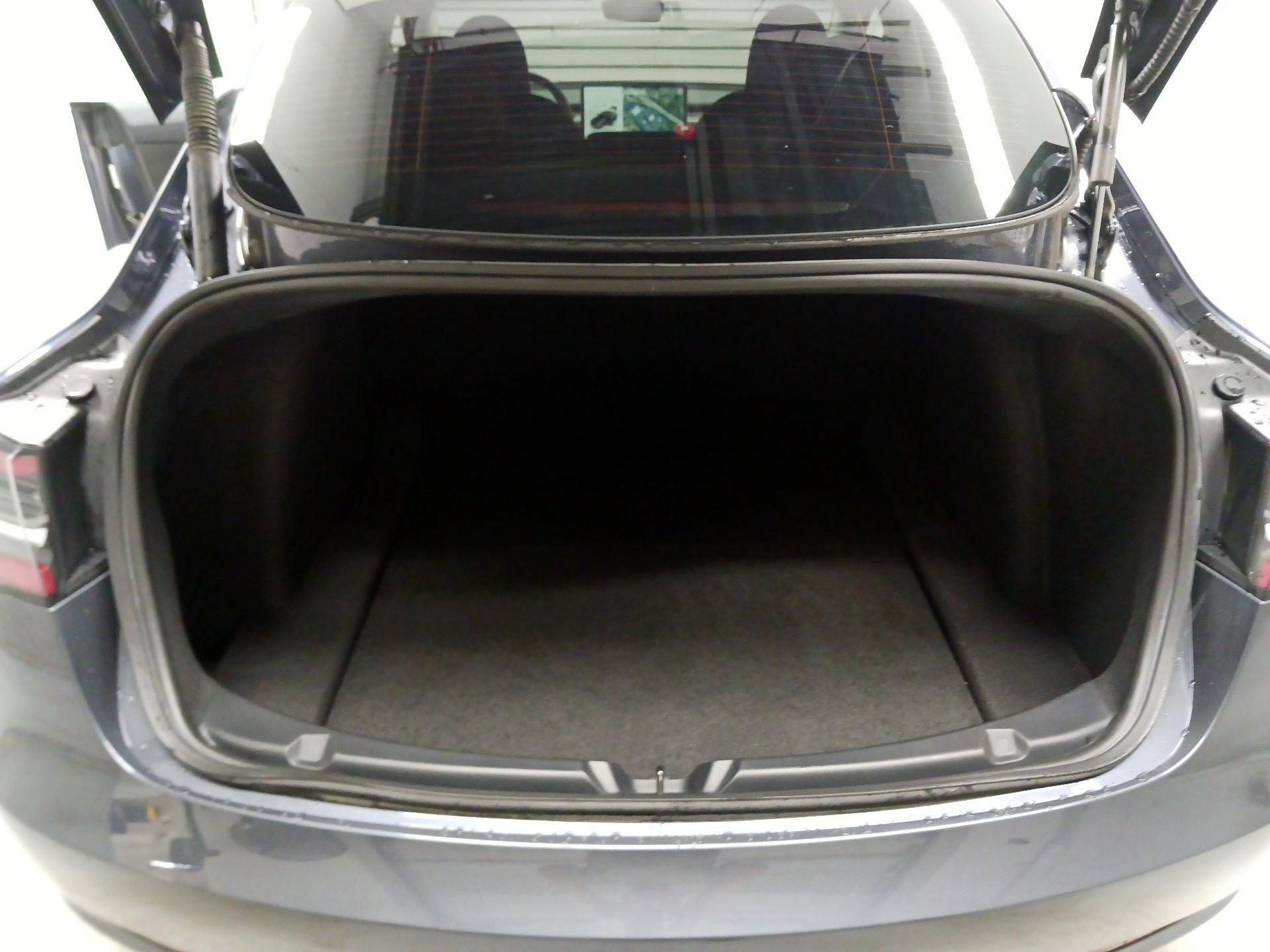 Thumbnail: 2023 Tesla Model 3 - 20