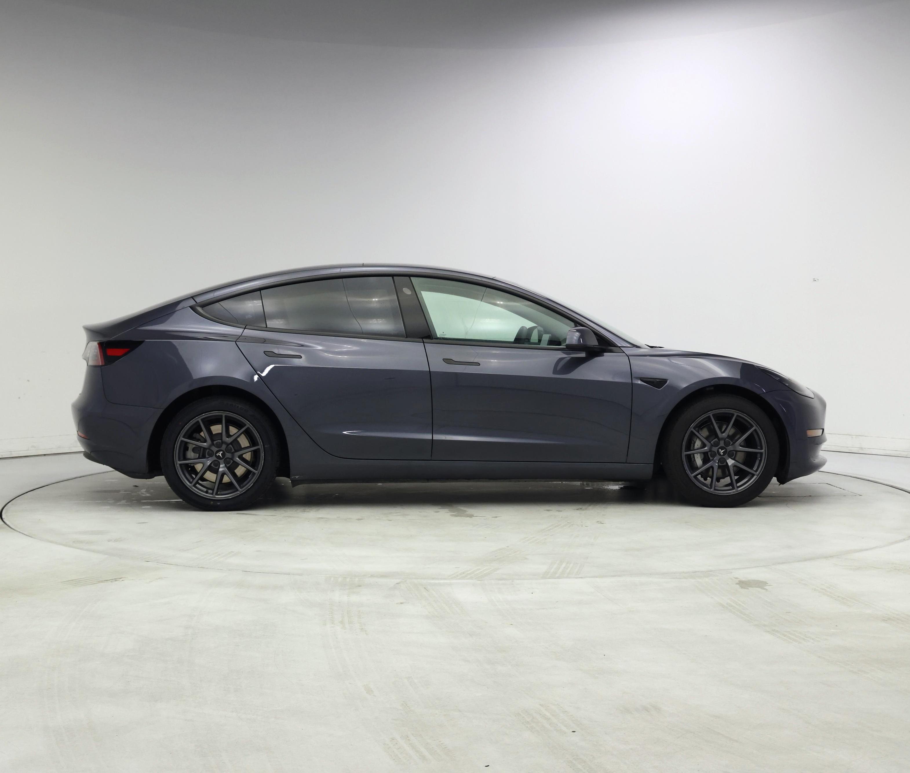 Thumbnail: 2023 Tesla Model 3 - 7