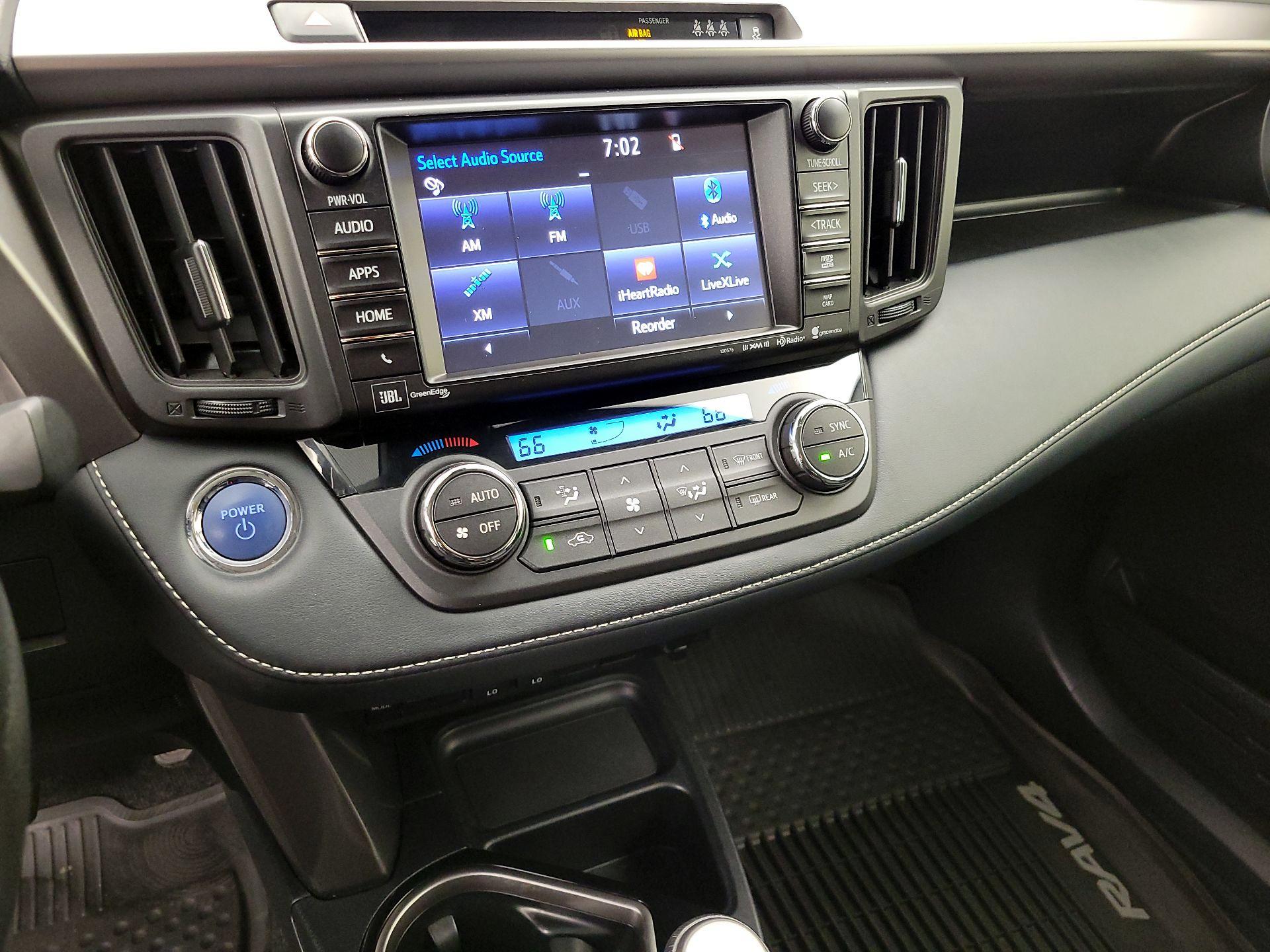 Thumbnail: 2018 Toyota RAV4 - 17