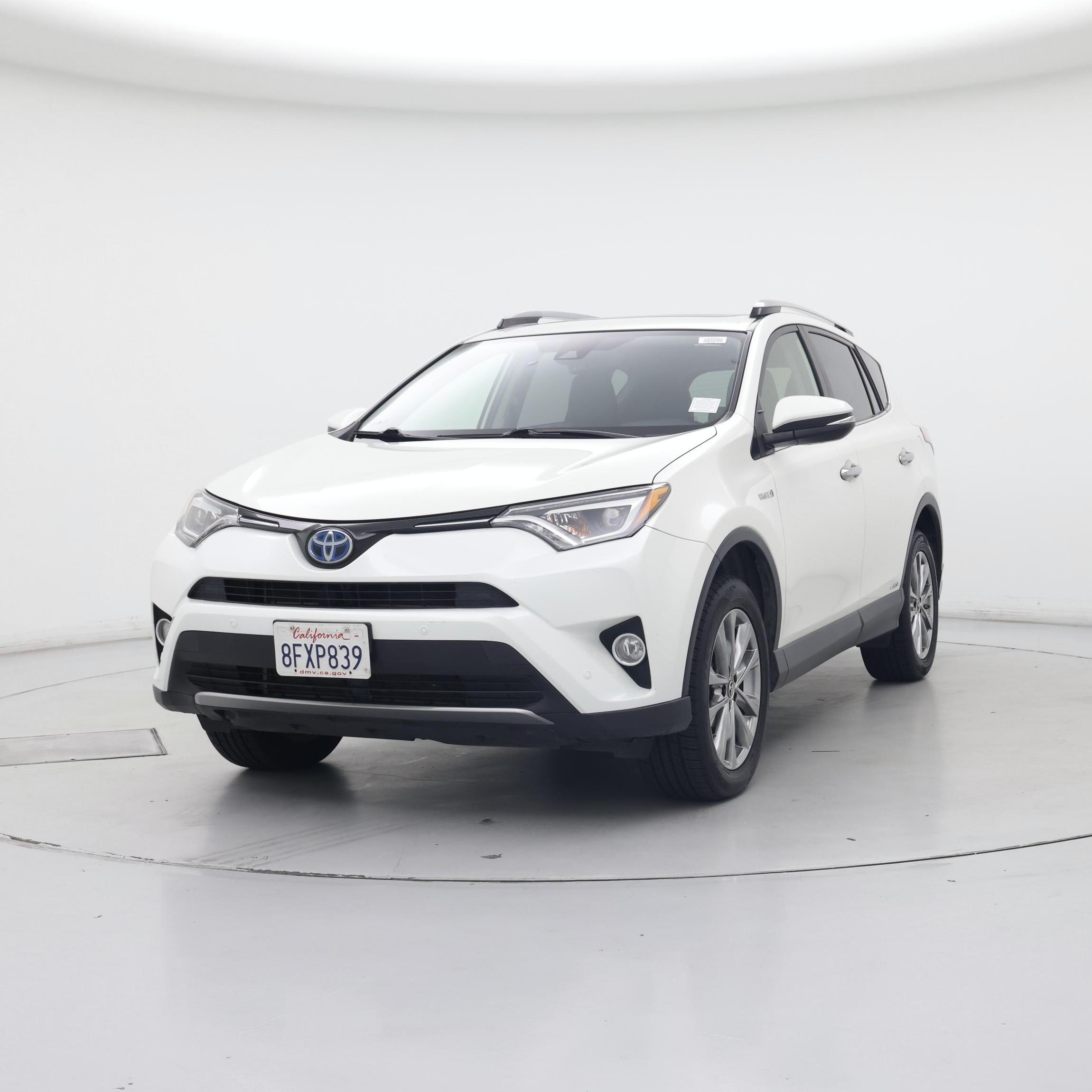 Thumbnail: 2018 Toyota RAV4 - 4
