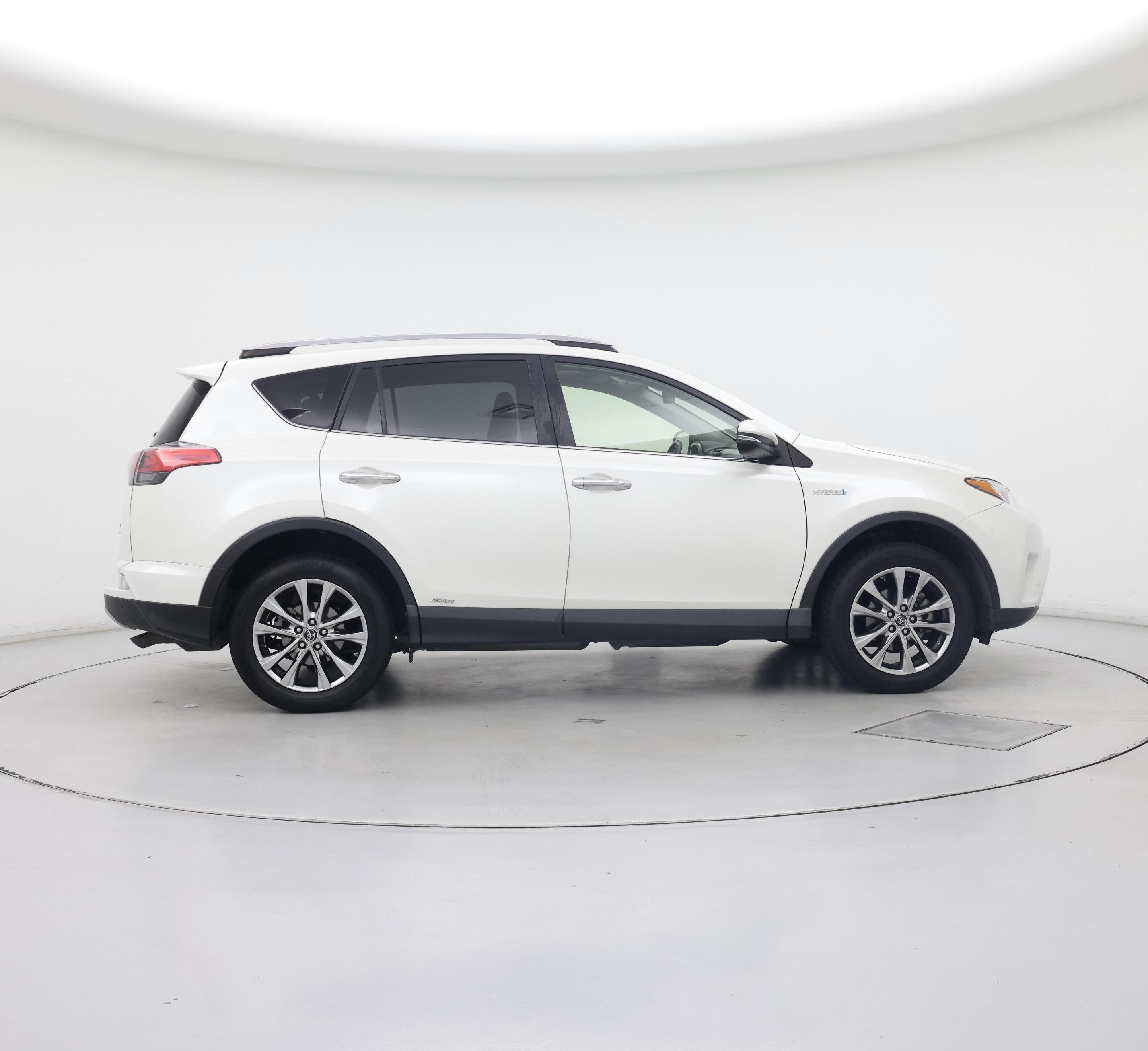 Thumbnail: 2018 Toyota RAV4 - 7