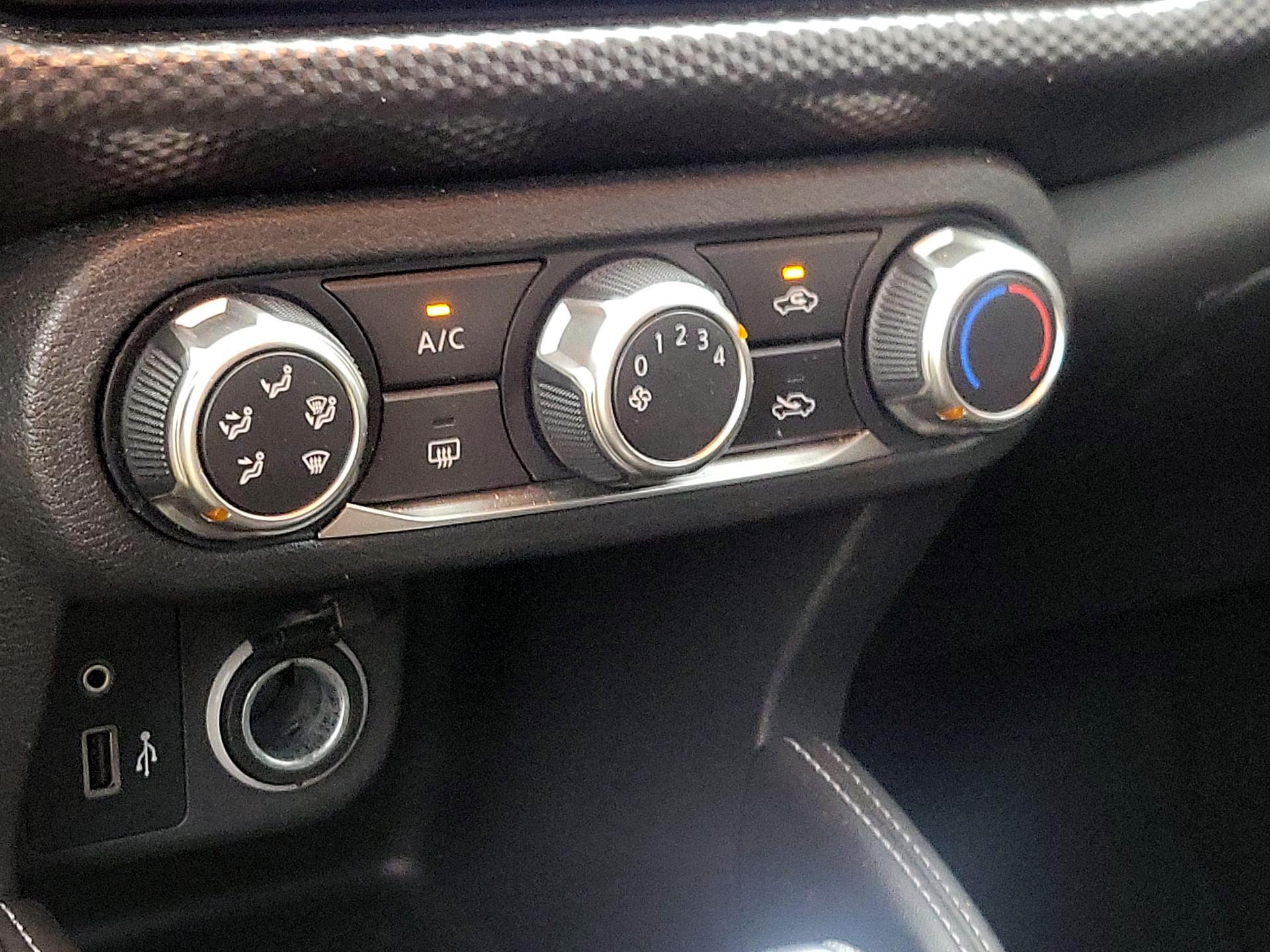 Thumbnail: 2019 Nissan Kicks - 16