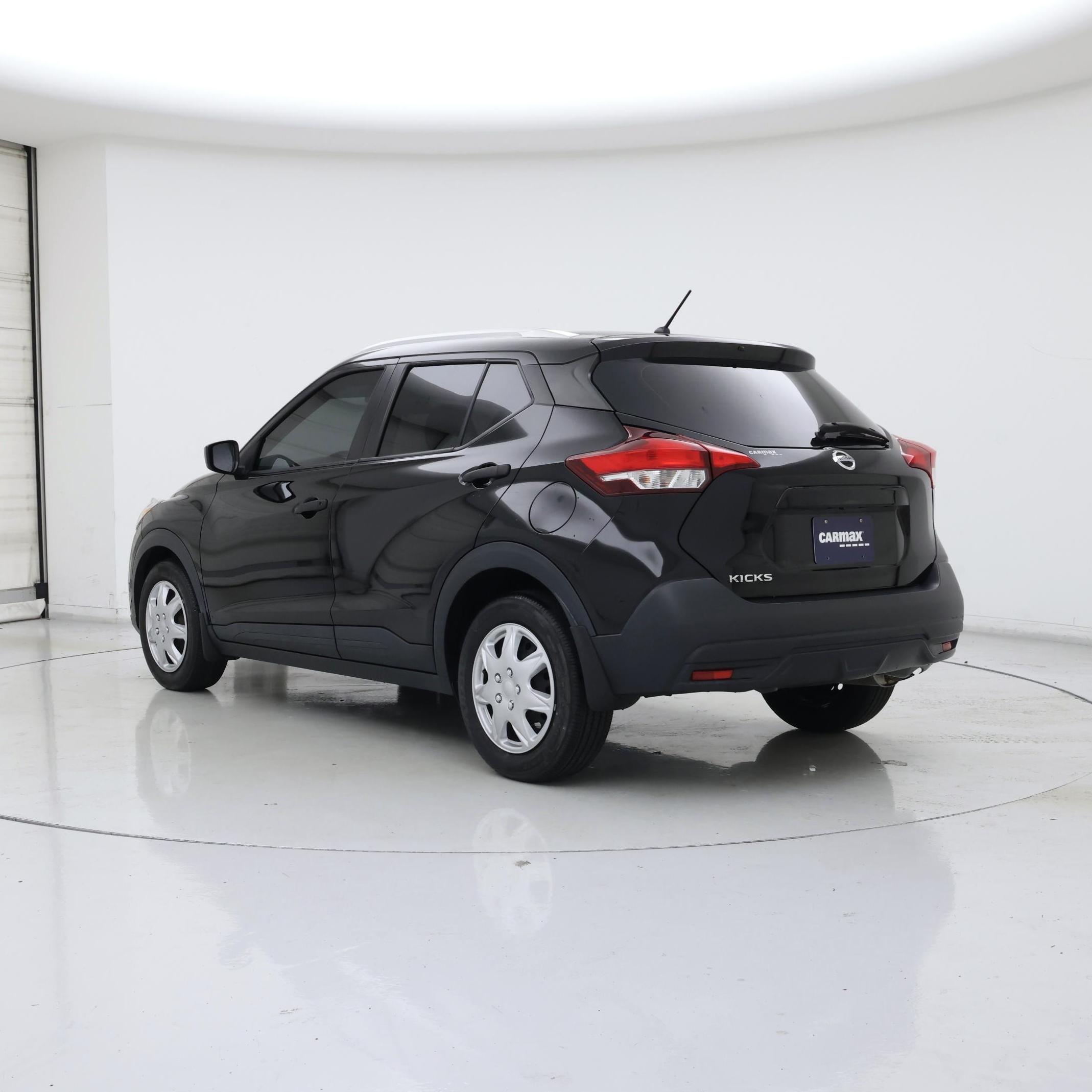 Thumbnail: 2019 Nissan Kicks - 2