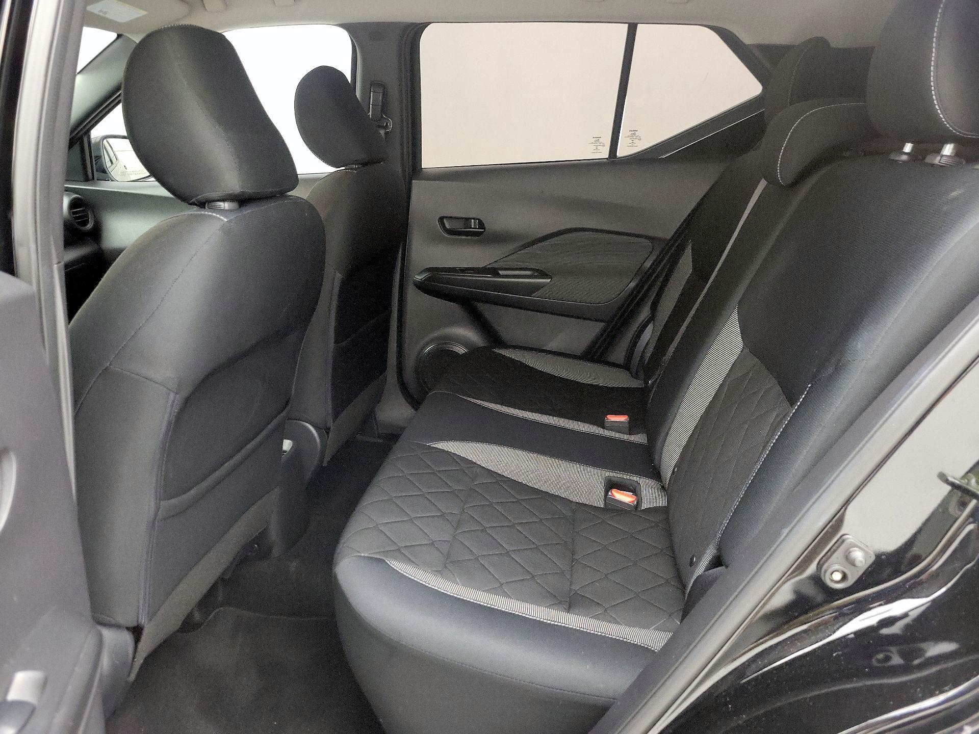 Thumbnail: 2019 Nissan Kicks - 19