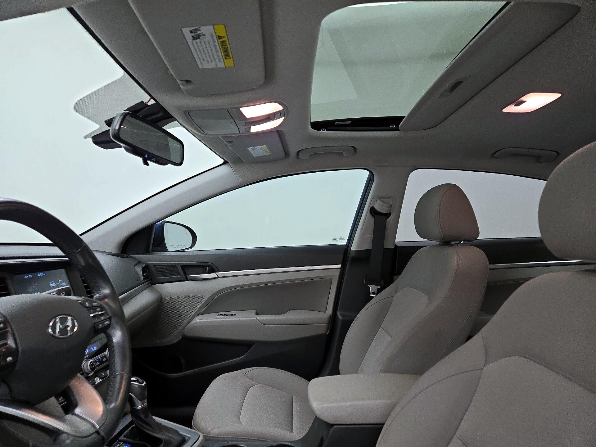 Thumbnail: 2019 Hyundai Elantra - 19