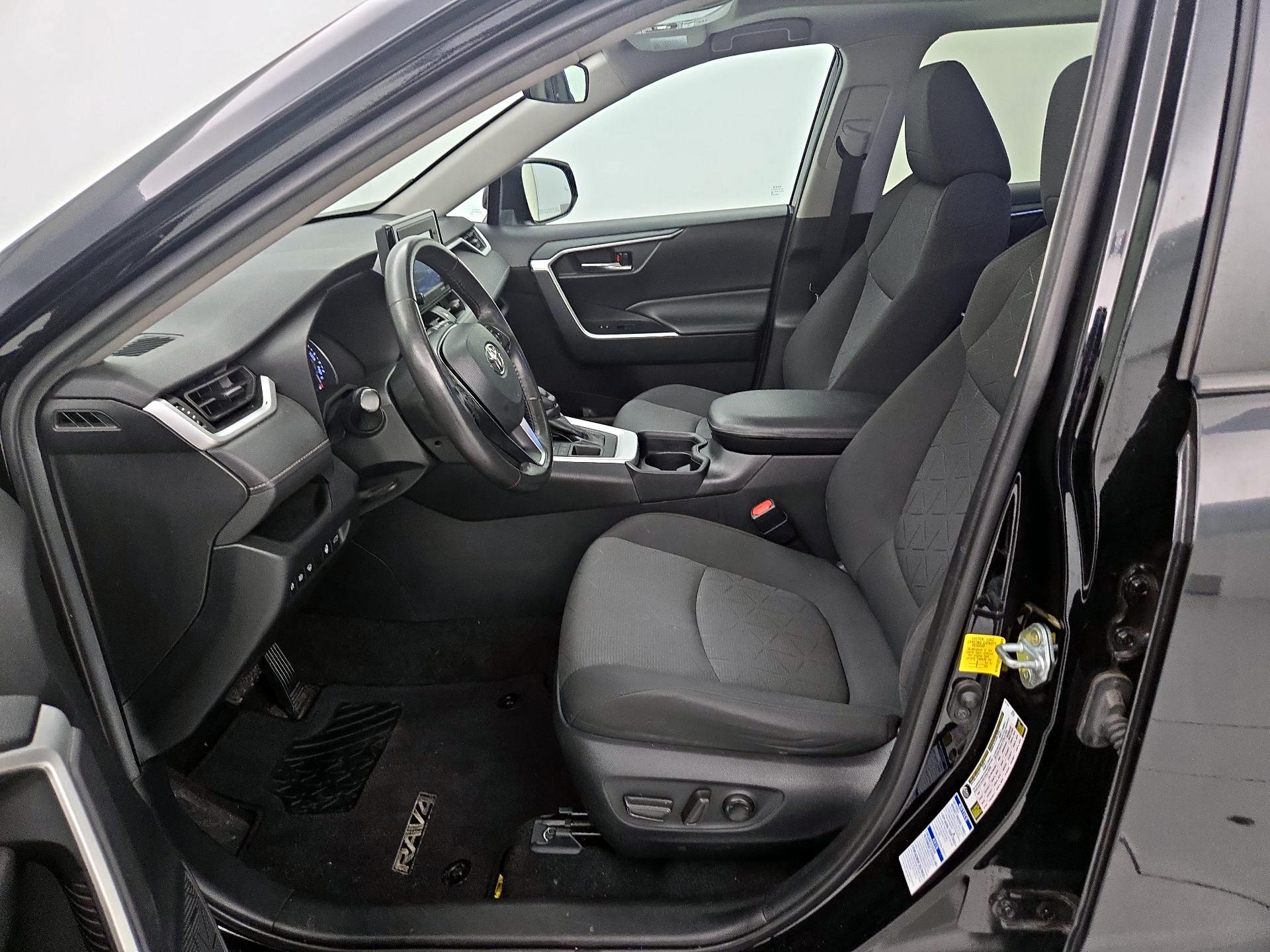 Thumbnail: 2021 Toyota RAV4 - 11