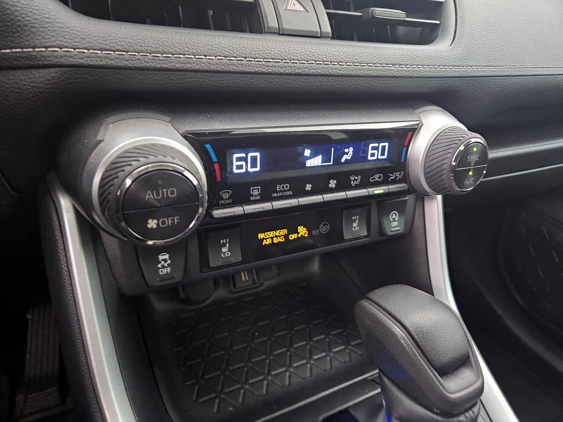Thumbnail: 2021 Toyota RAV4 - 16