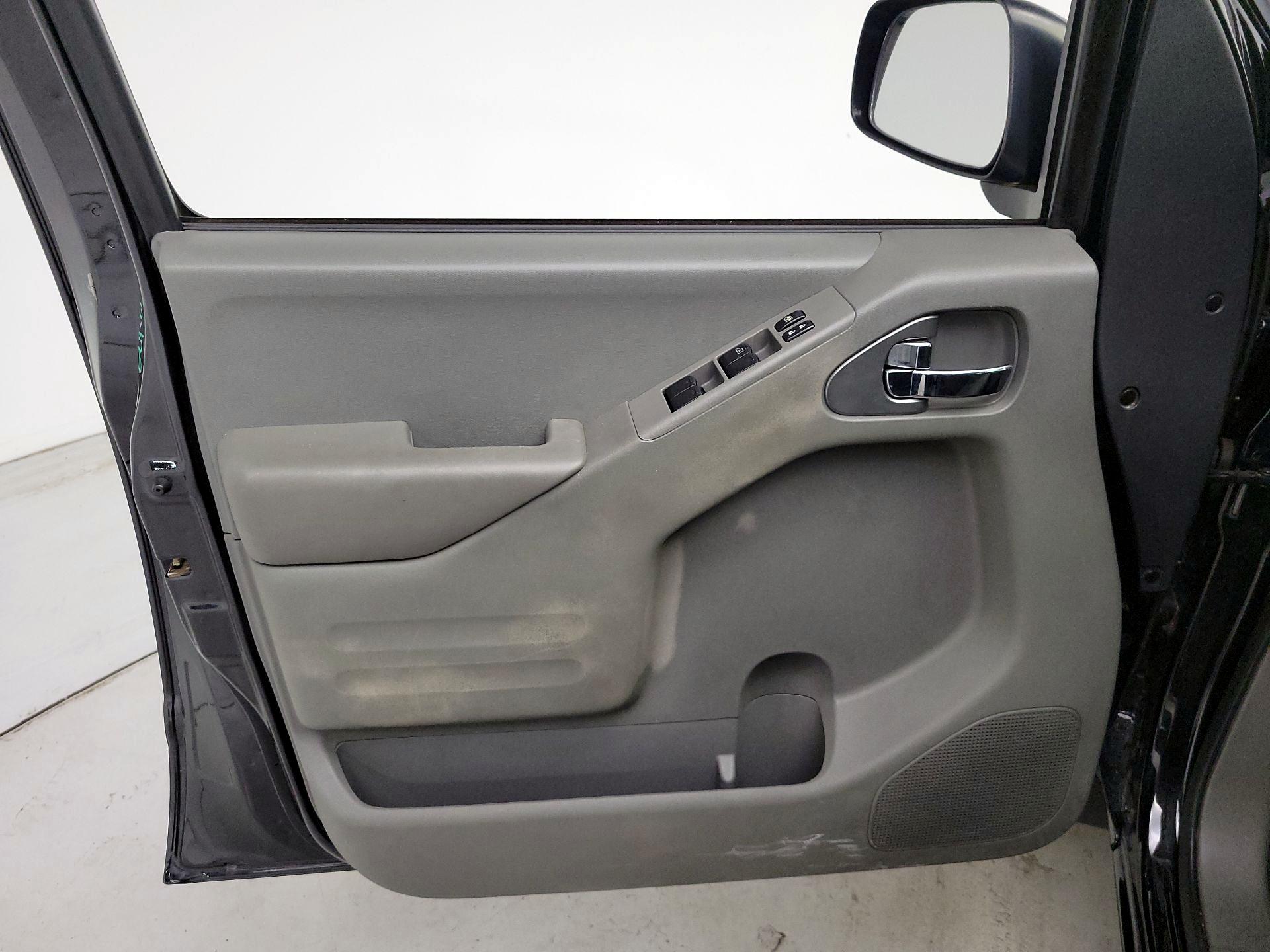 Thumbnail: 2021 Nissan Frontier - 12