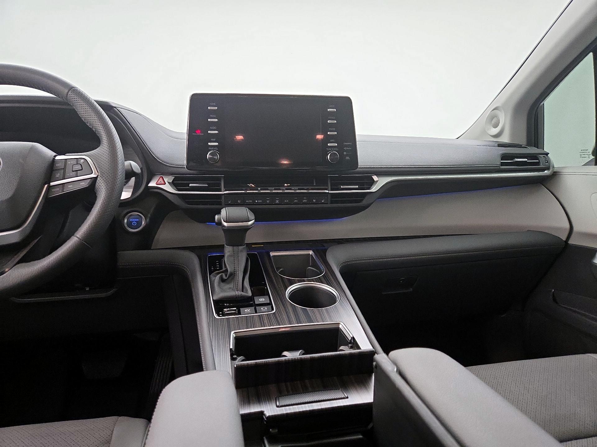 Thumbnail: 2024 Toyota Sienna - 9