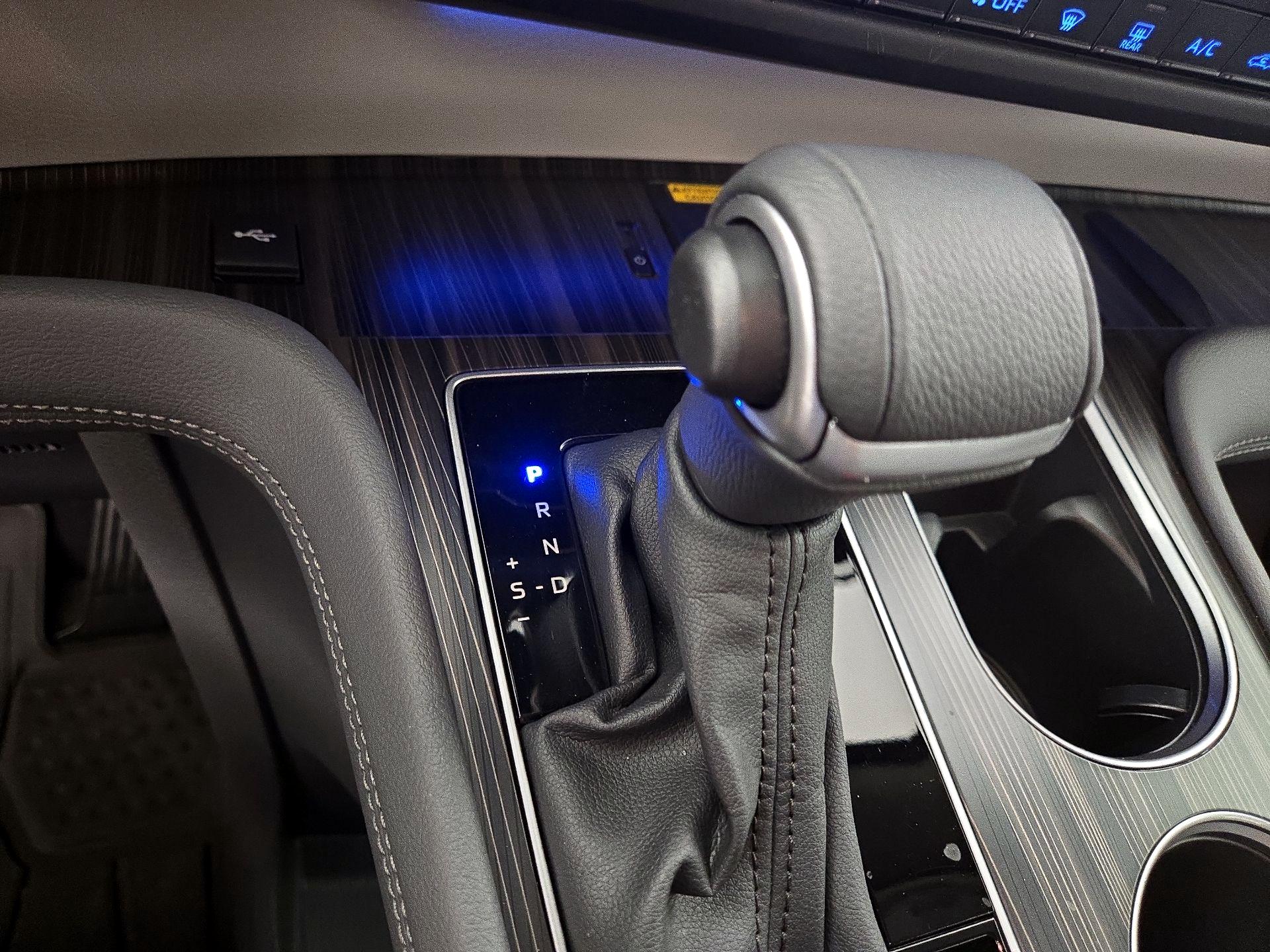 Thumbnail: 2024 Toyota Sienna - 18