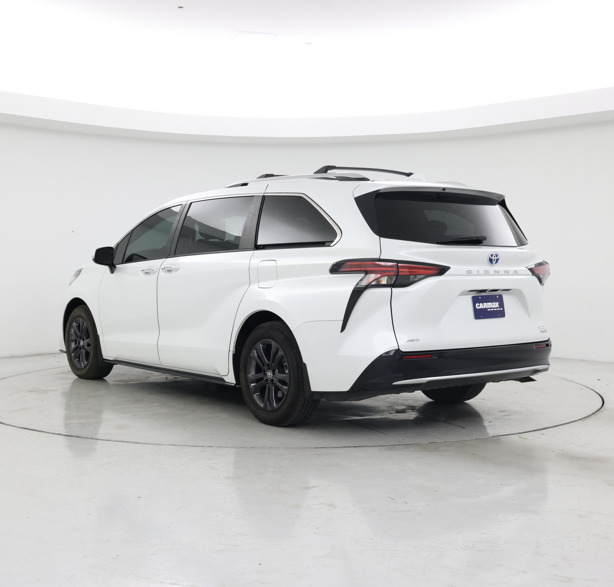 Thumbnail: 2024 Toyota Sienna - 2