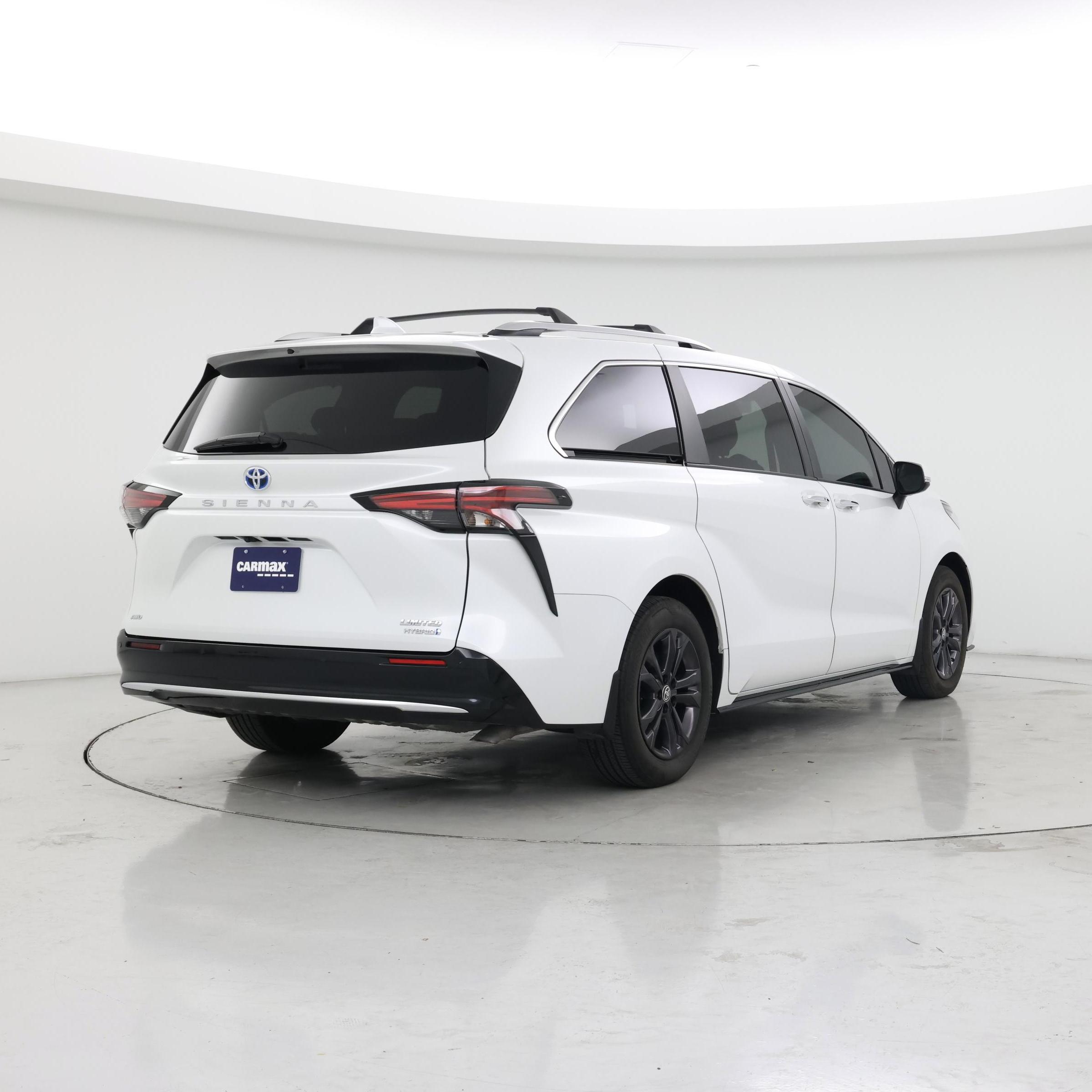 Thumbnail: 2024 Toyota Sienna - 8
